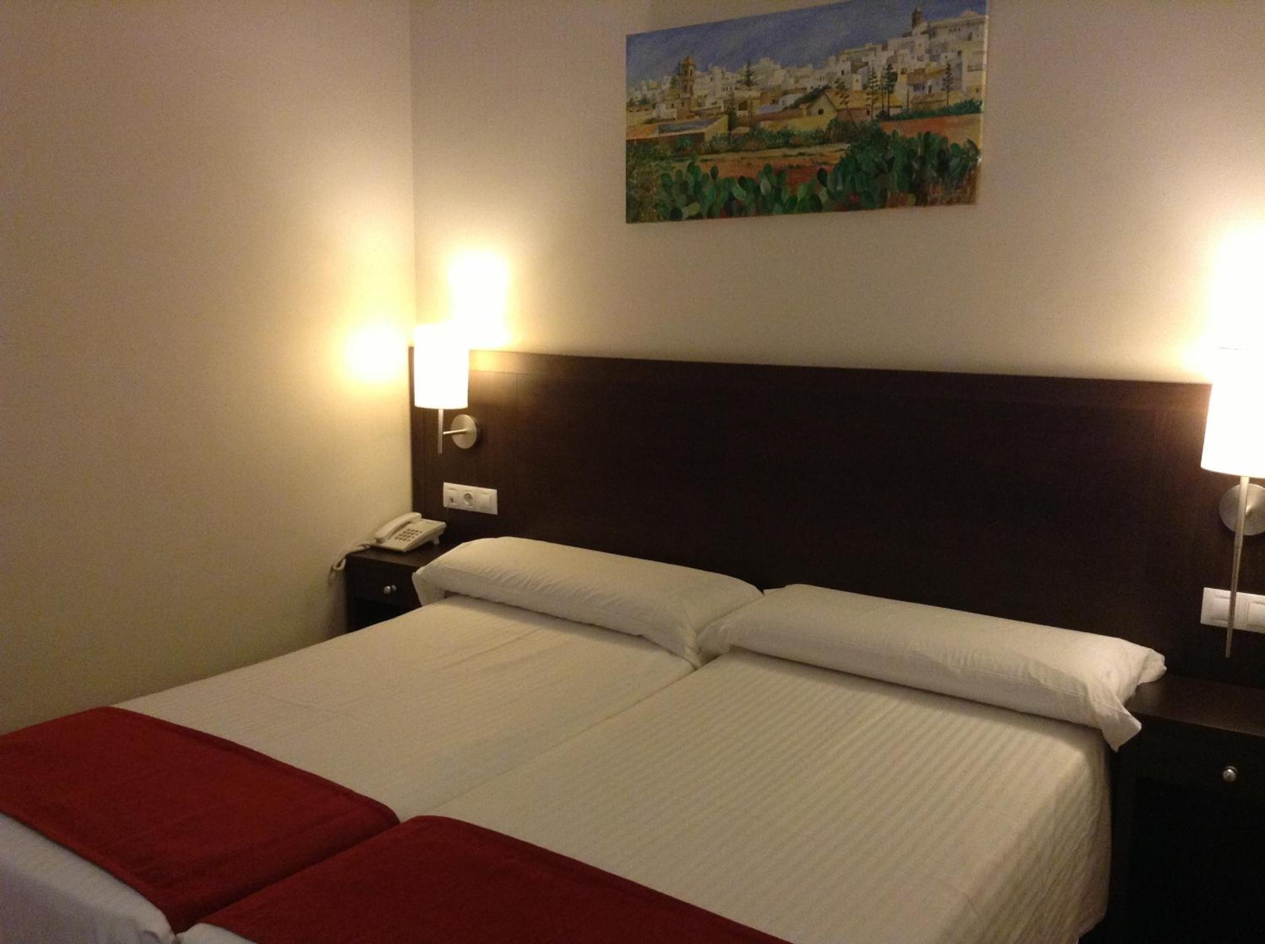 Economy Twin Room photo 3