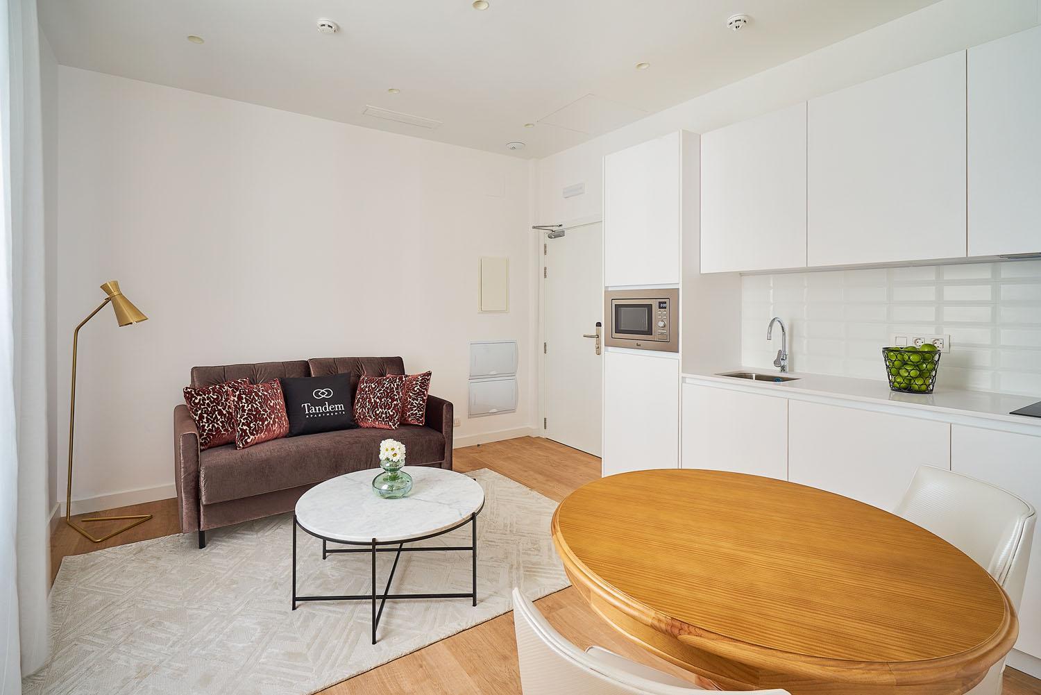 One-Bedroom Apartment - Photo 8