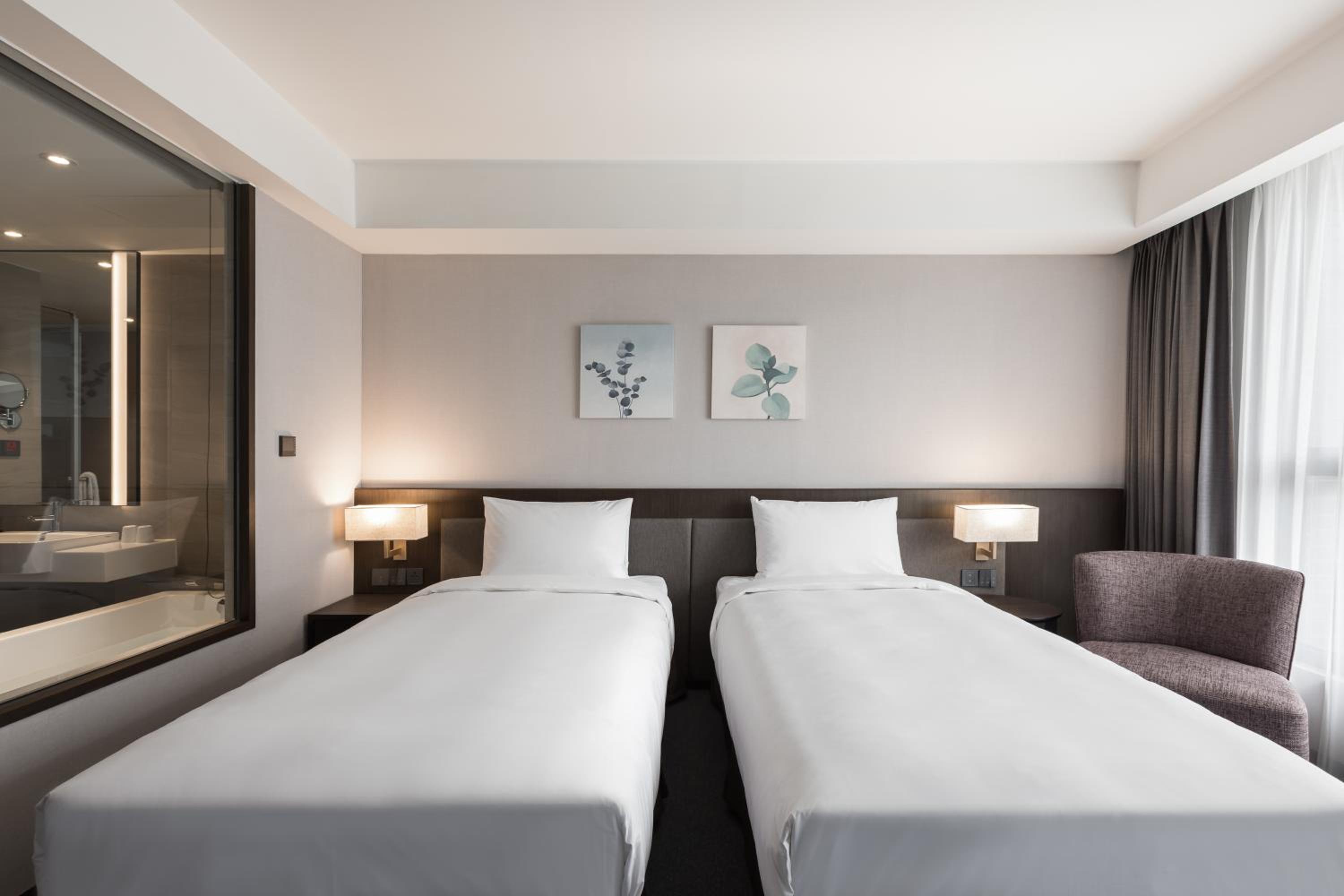 Deluxe Twin Room - Photo 1