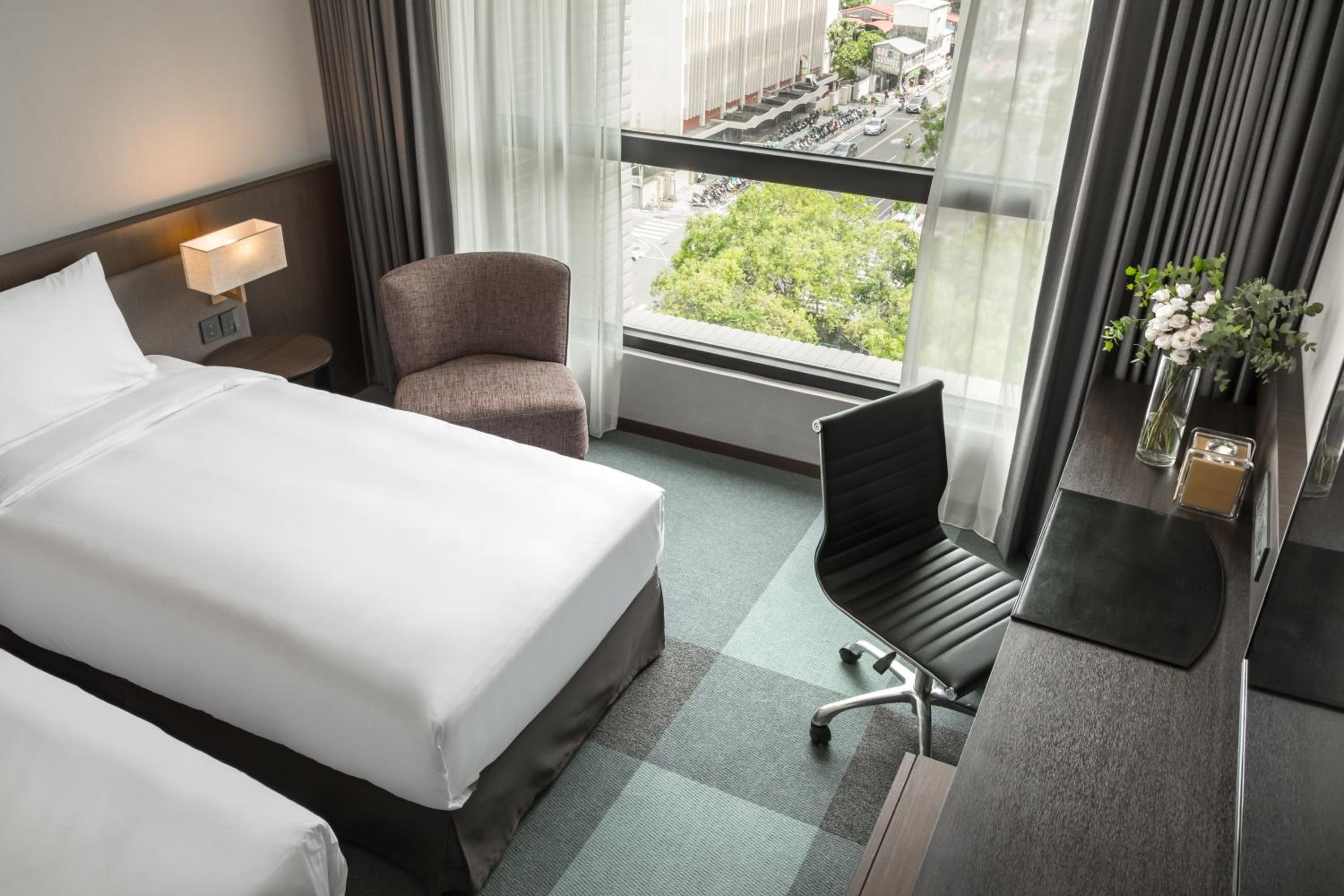Deluxe Twin Room - Photo 2