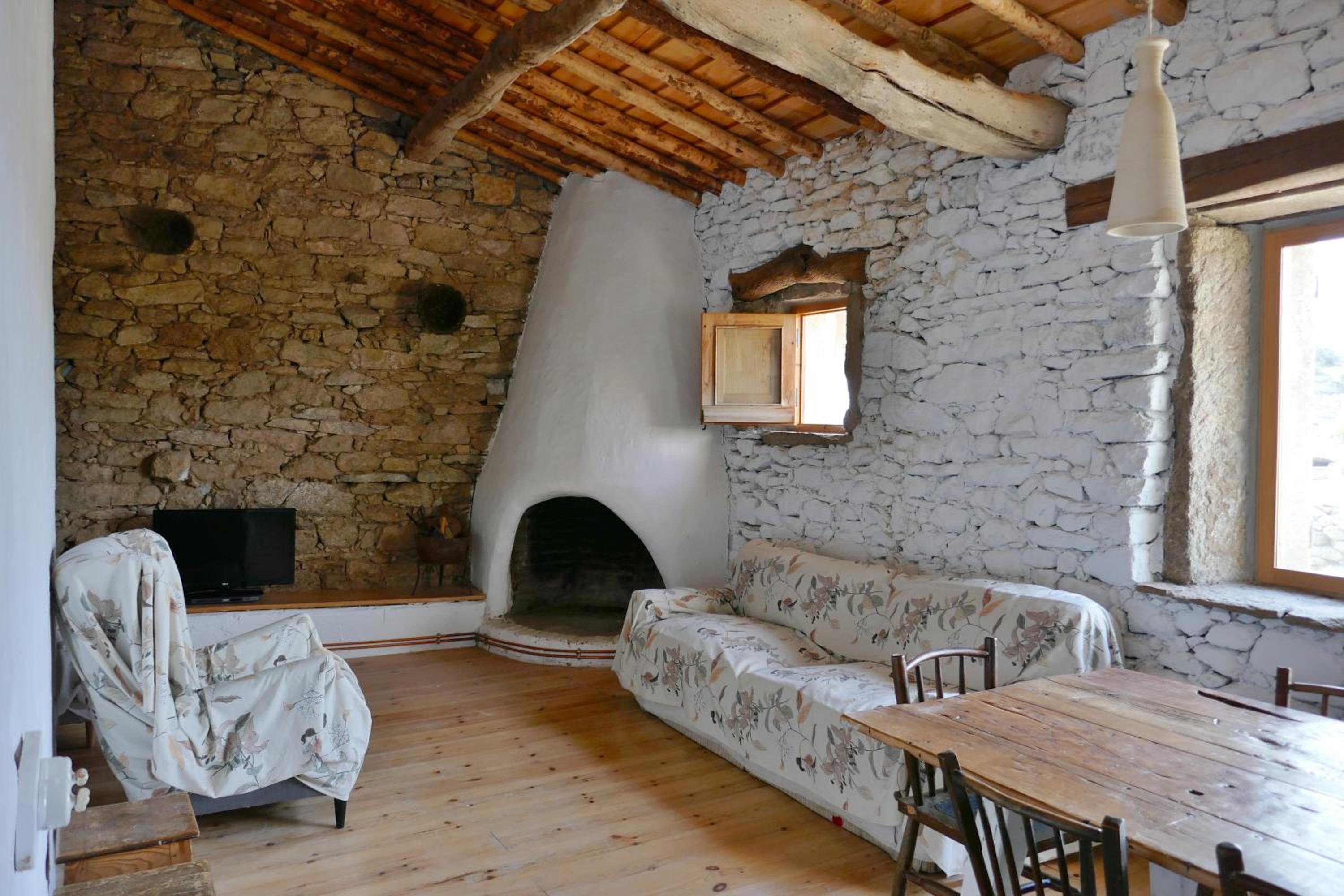 Casa de cuatro habitaciones