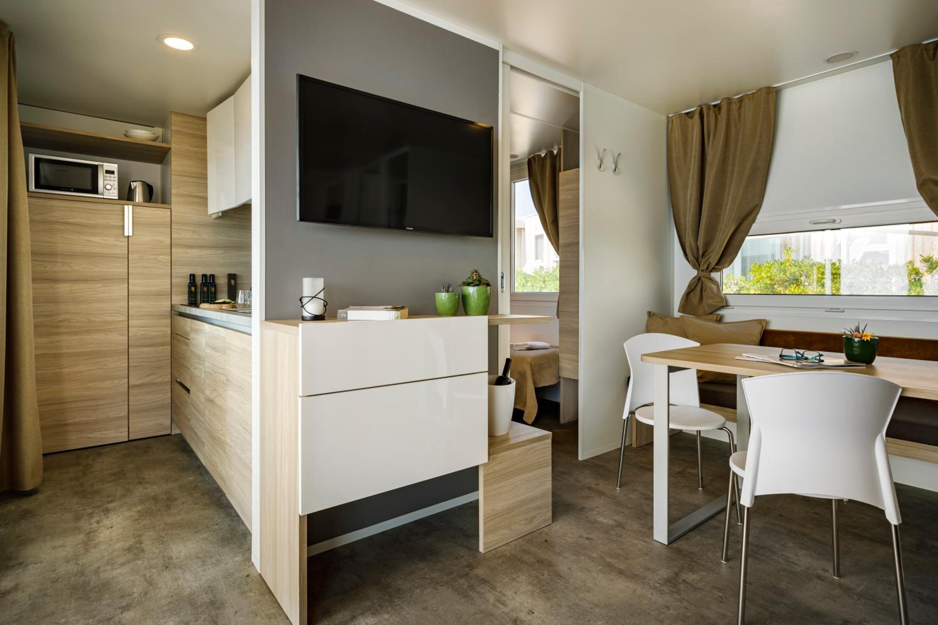 Amber Pool Luxury Mobile Home