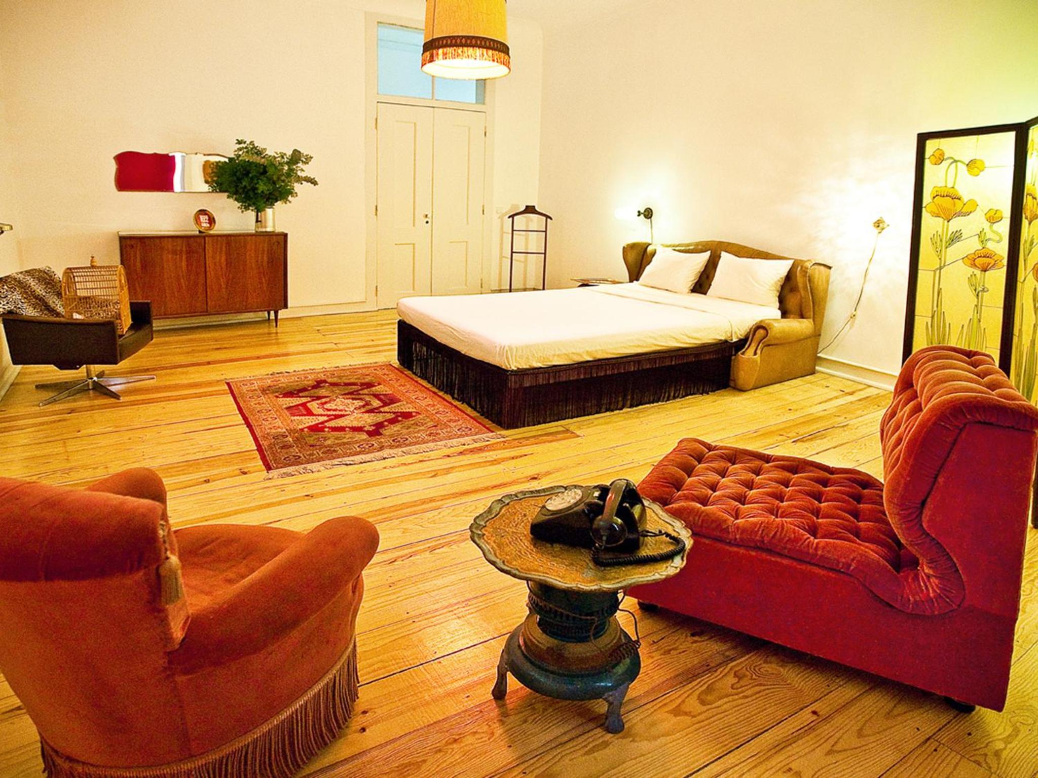 Large Double Room with Shared Bathroom photo 1