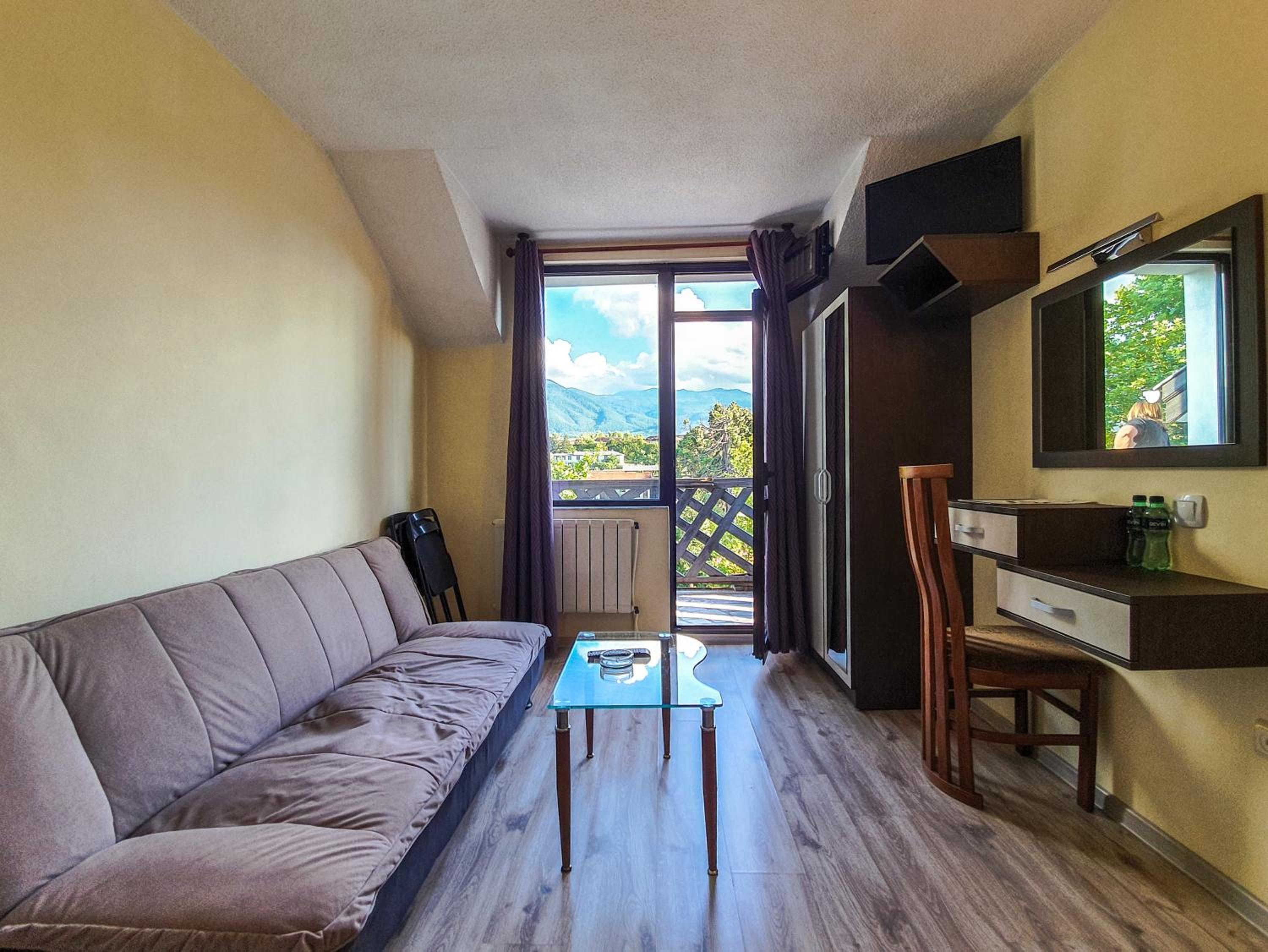 Twin Room with Balcony photo 2