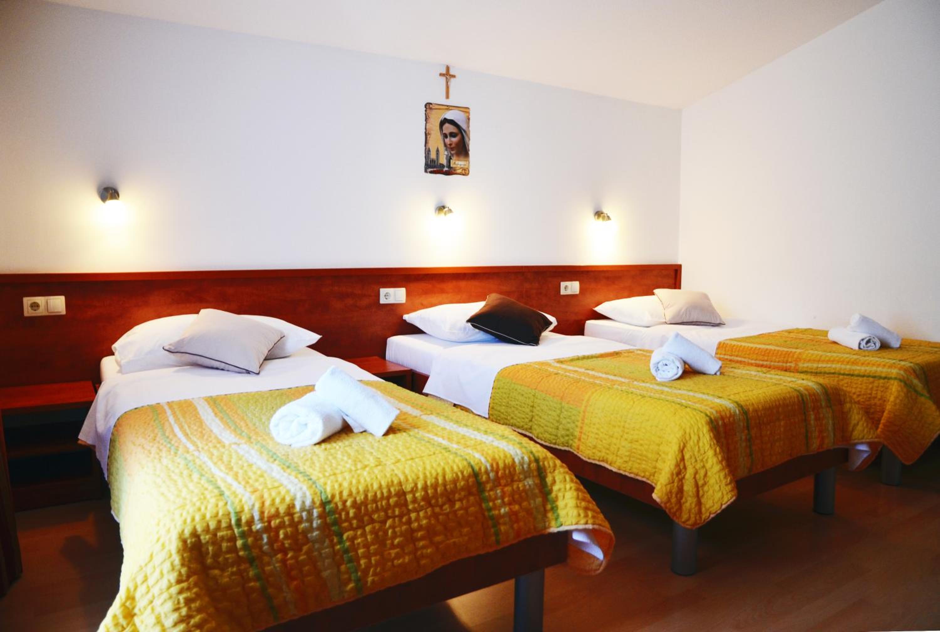 Triple Room - Photo 1