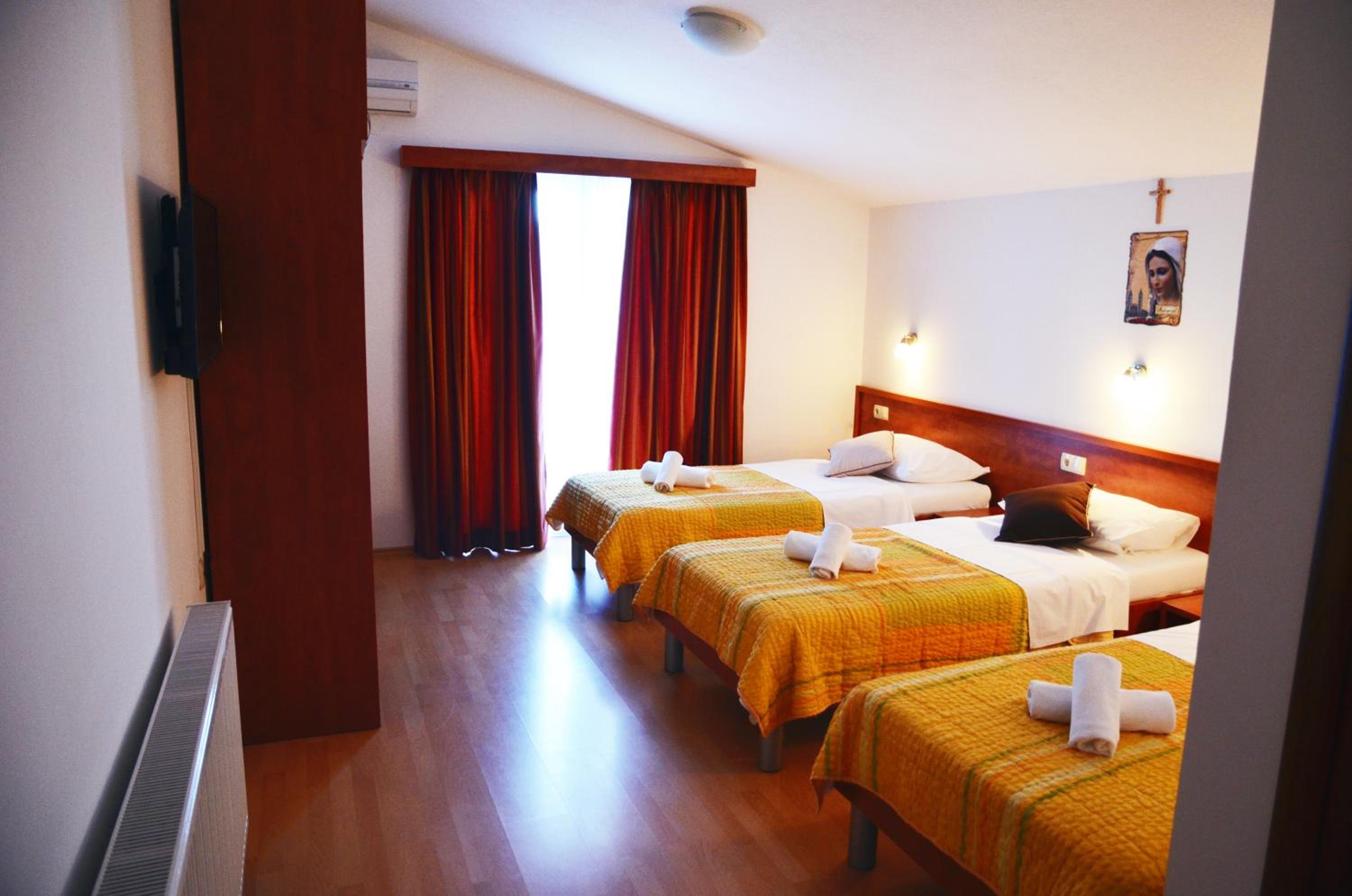 Triple Room - Photo 4