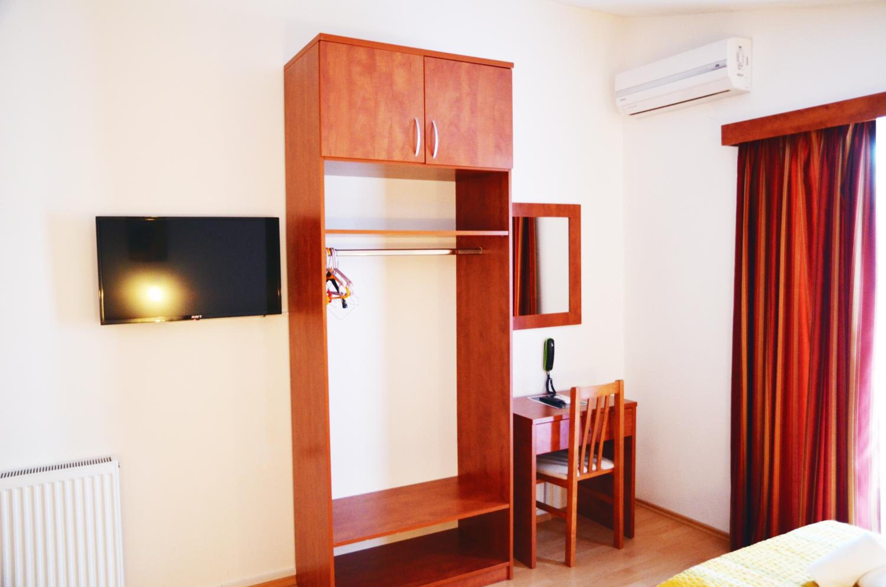 Triple Room - Photo 2