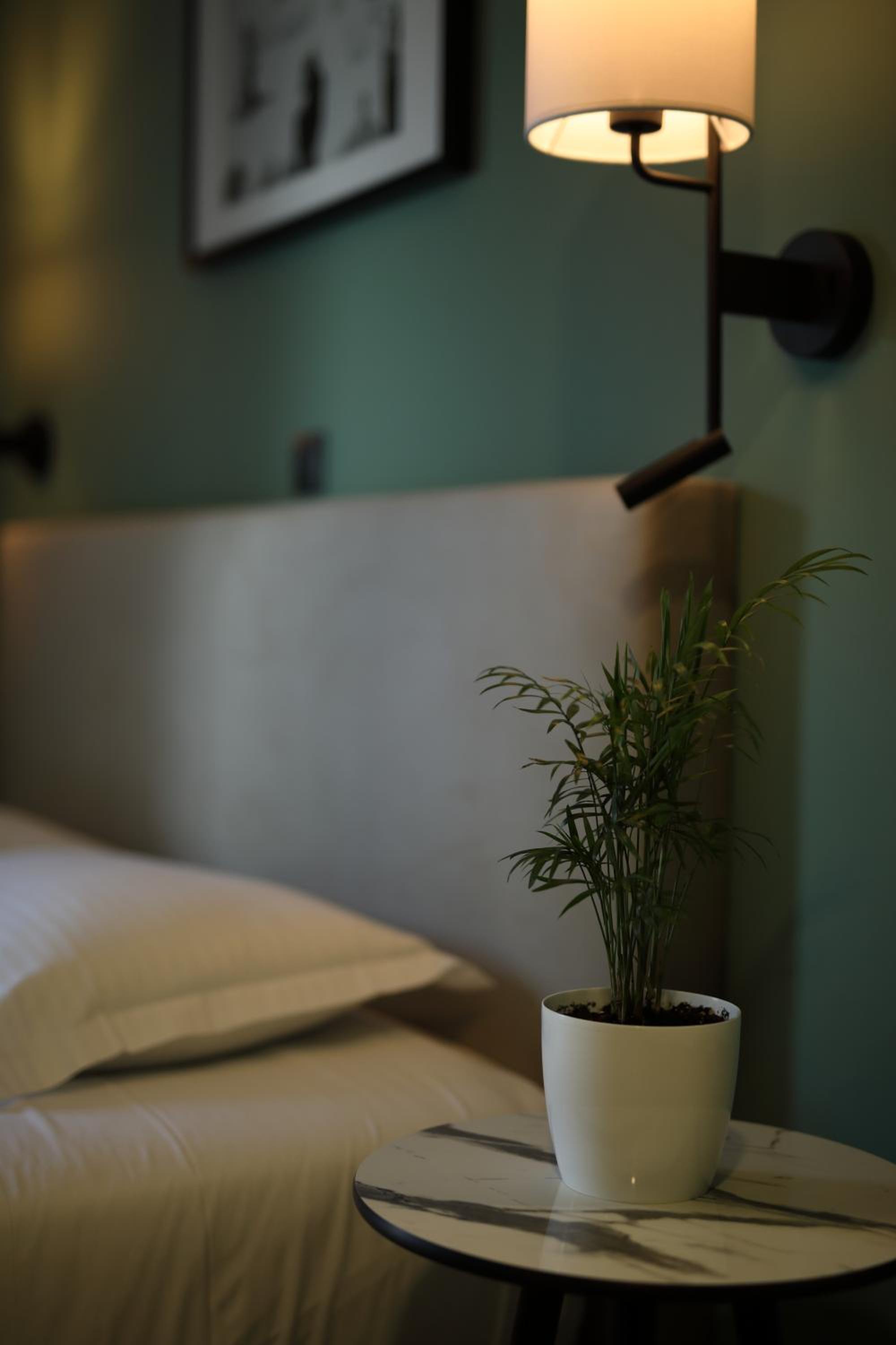 Deluxe Double Room with Balcony and Acropolis View photo 3