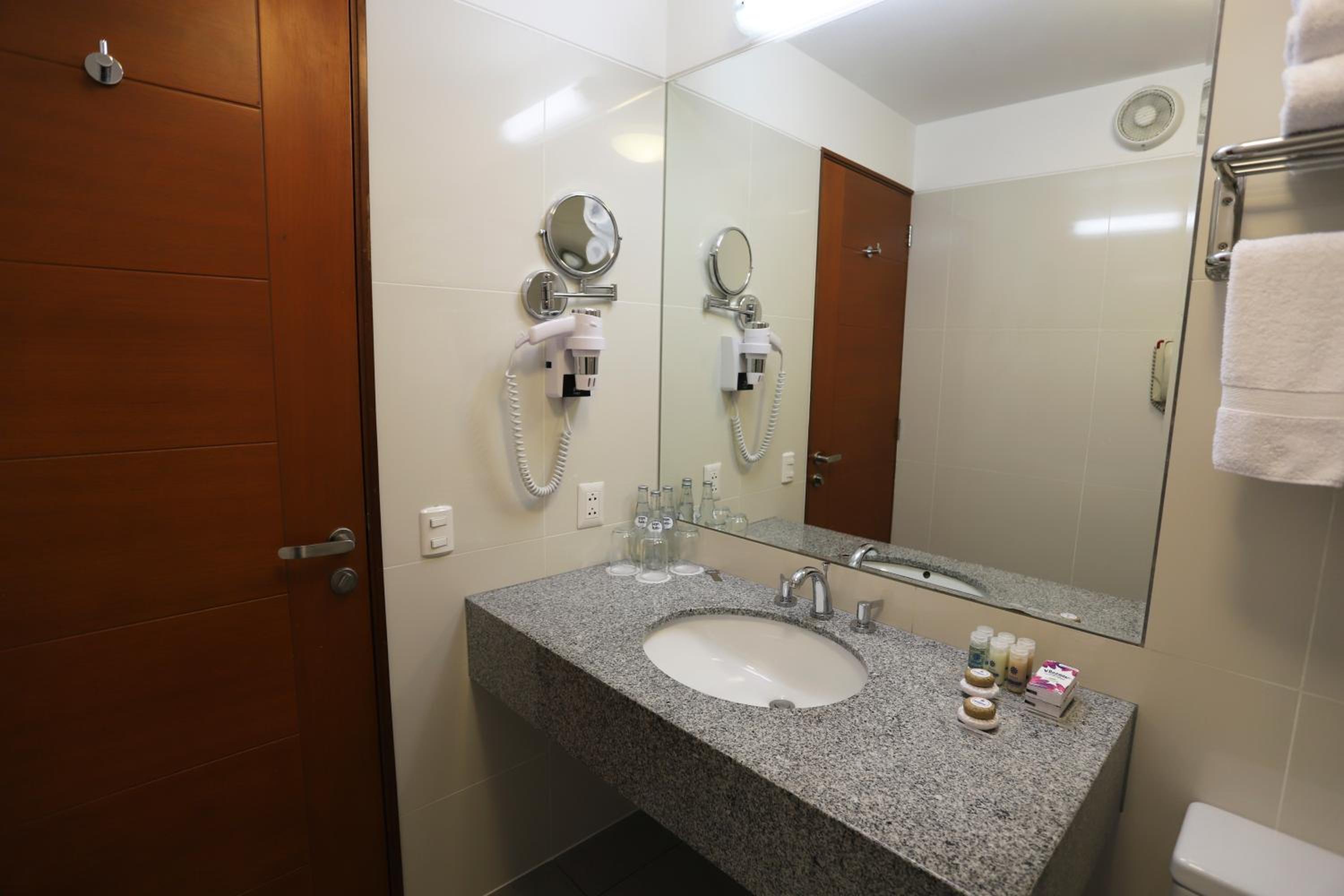 Superior Twin Room - Photo 4