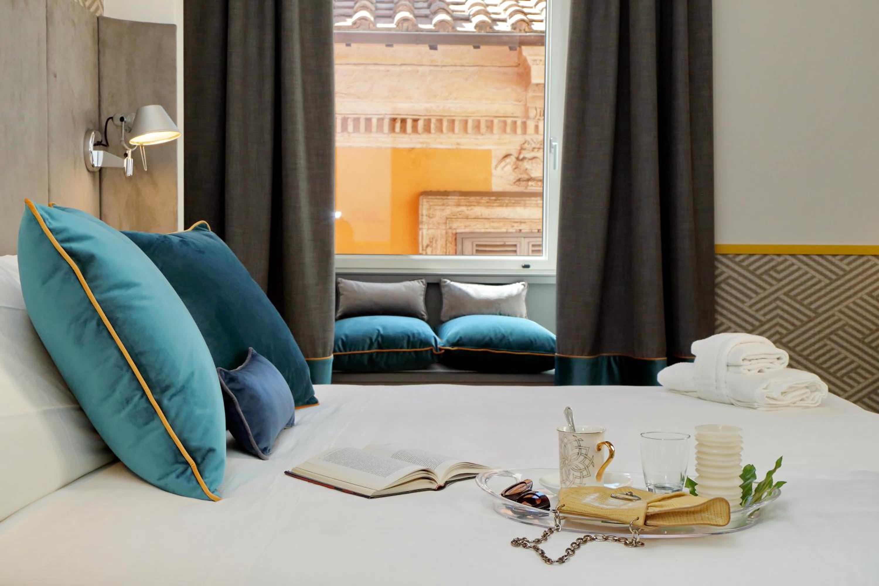 Deluxe Double Room with View photo 2