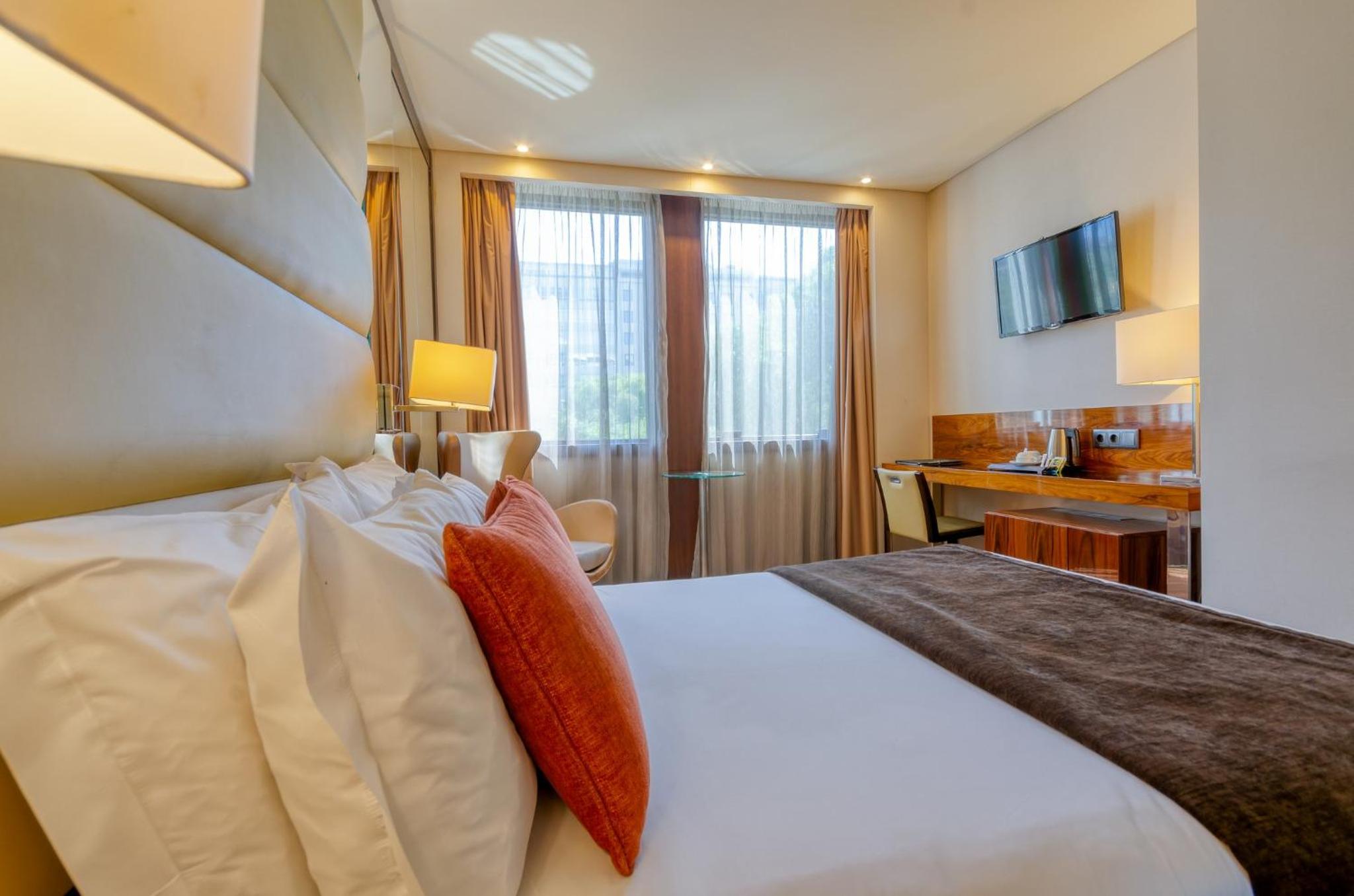 Superior Double Room - Photo 4