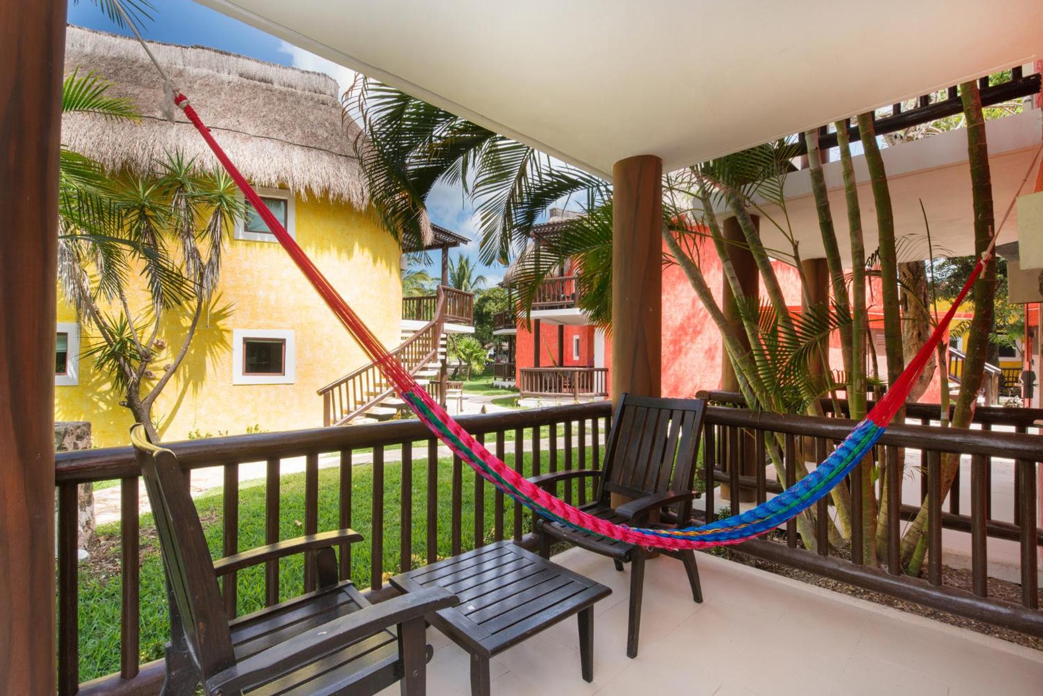 Premium Near Pool - Photo 2
