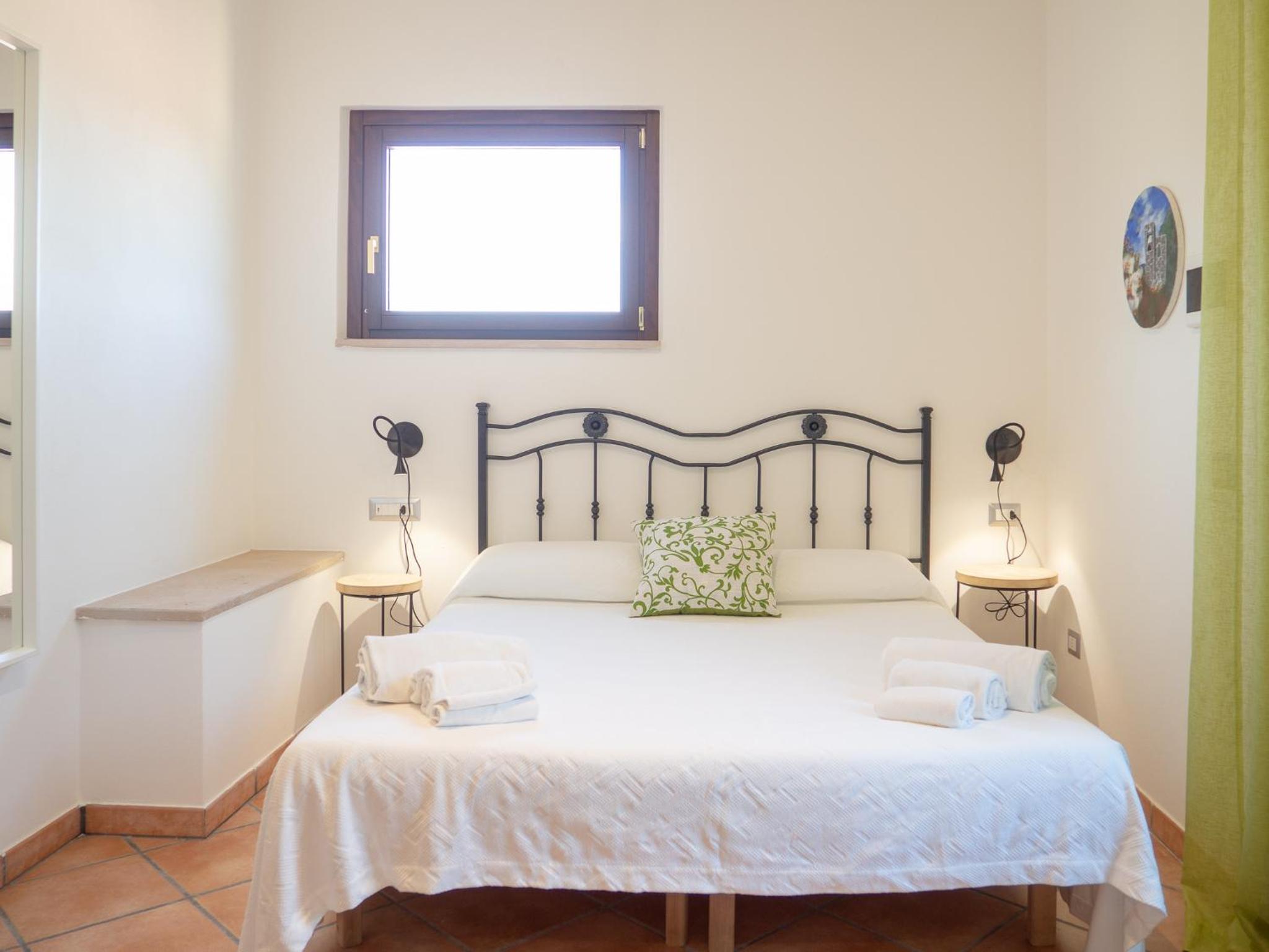 Double Room - Photo 8