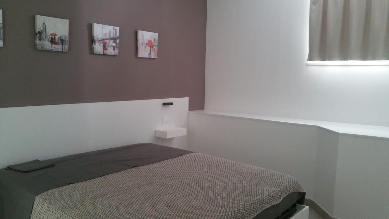 One-Bedroom Apartment photo 1
