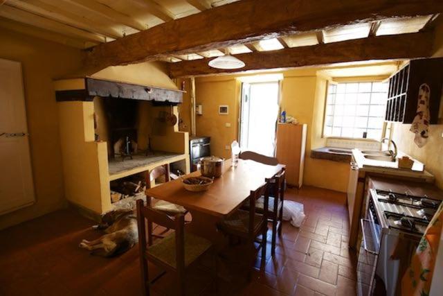 Three-Bedroom Townhouse - Photo 2