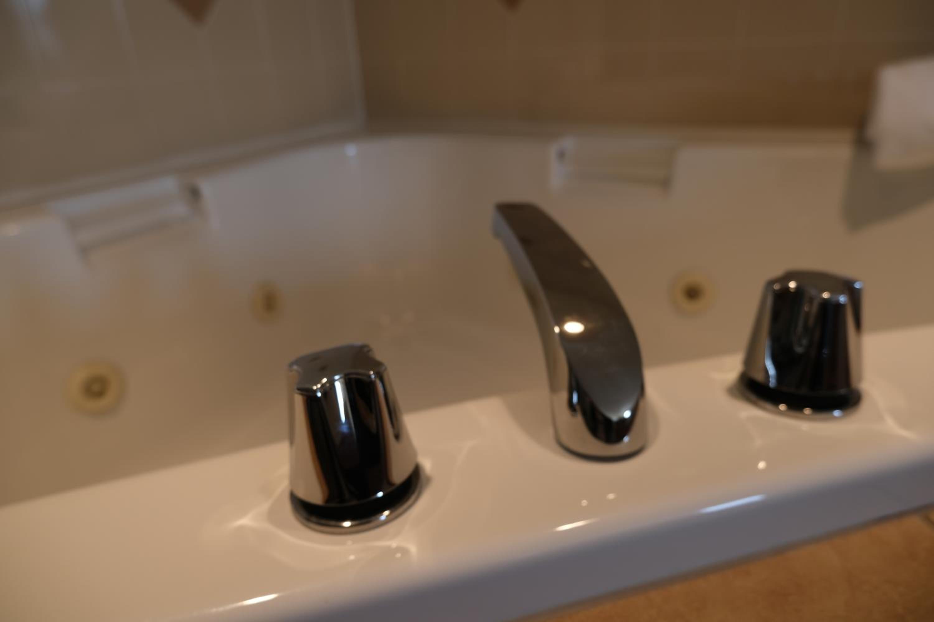 King Suite - Photo 26