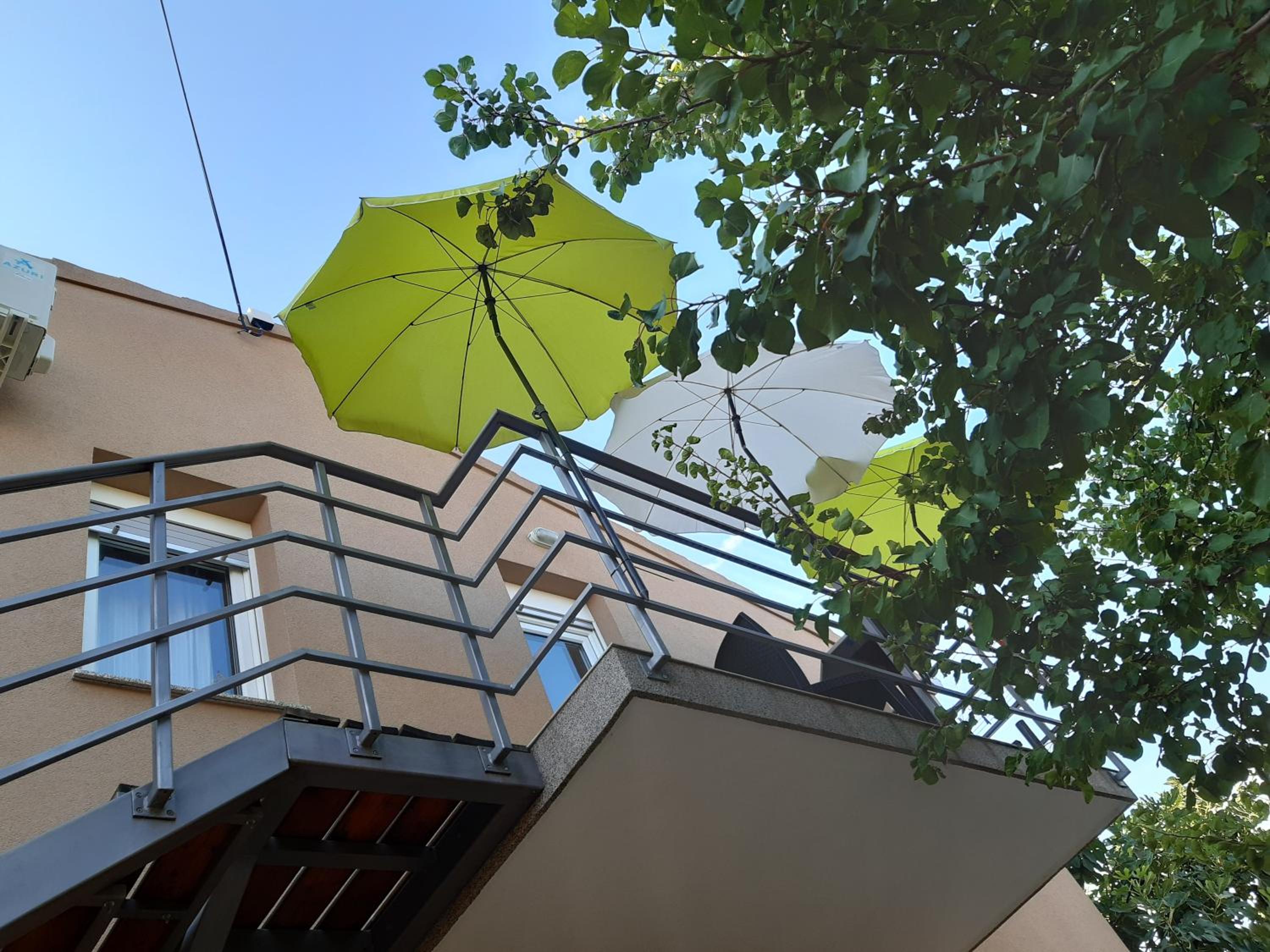 Apartment with Balcony - Photo 11