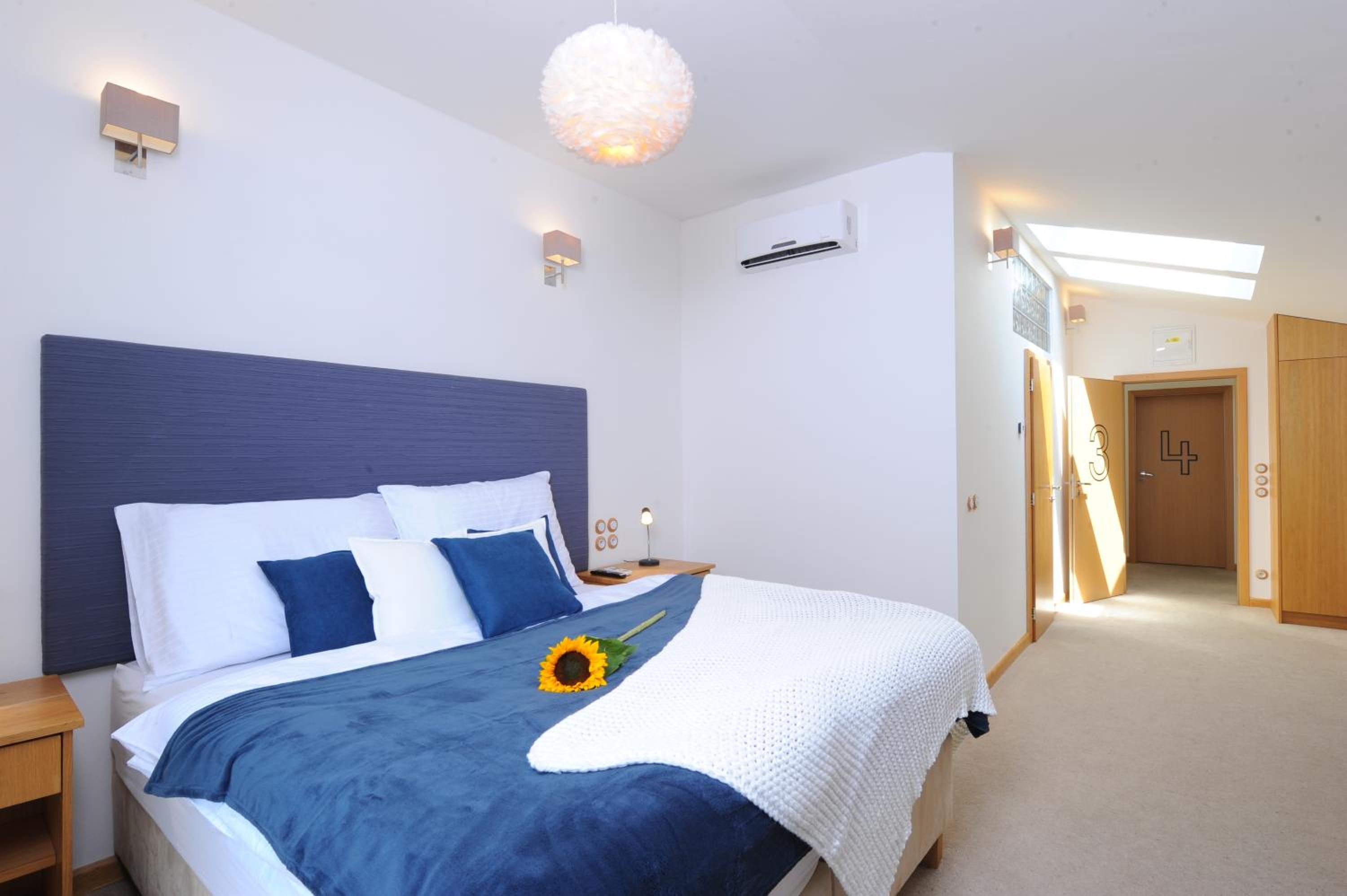 One-Bedroom Apartment - Photo 24