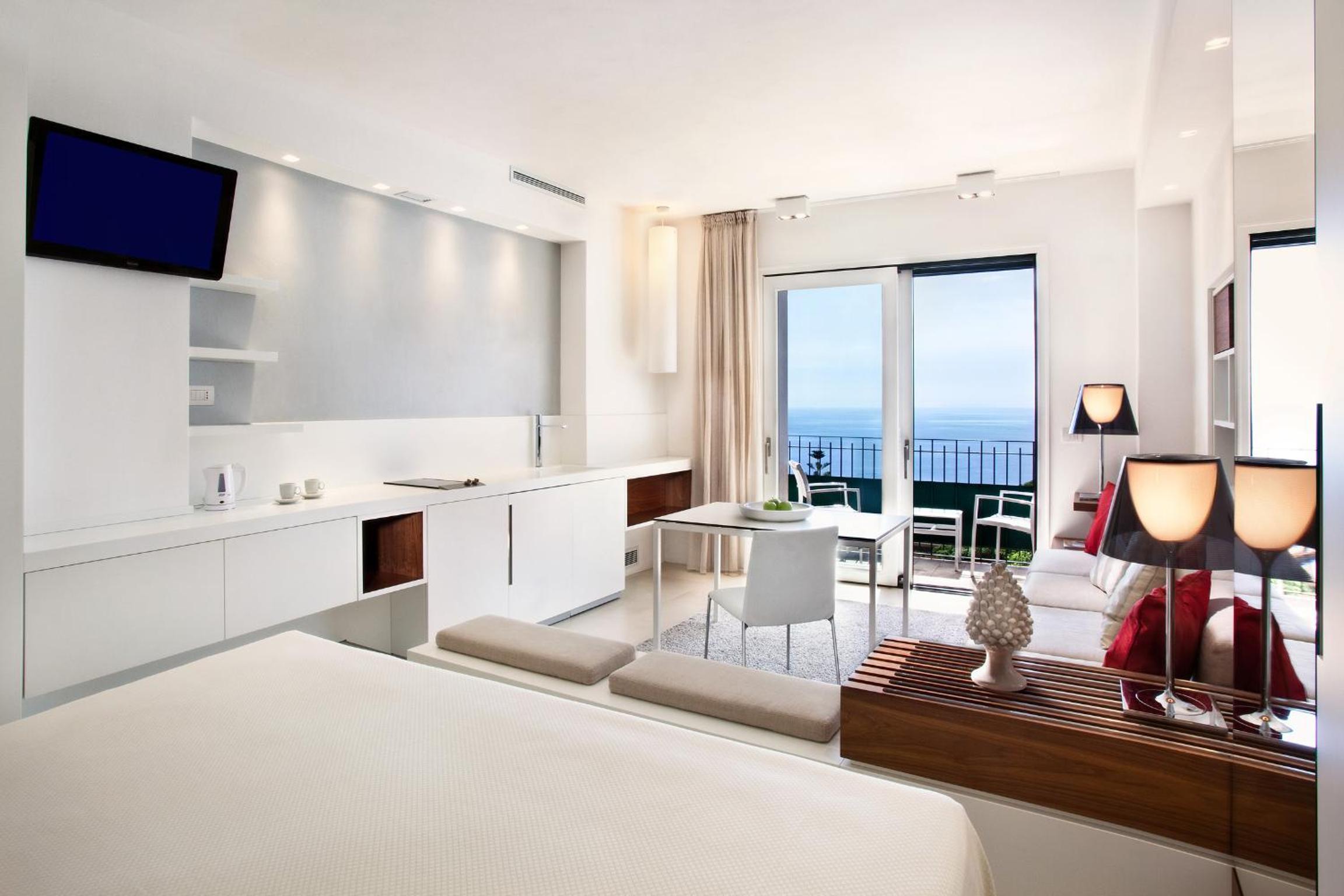 Studio Apartment - Separate Building - Photo 7