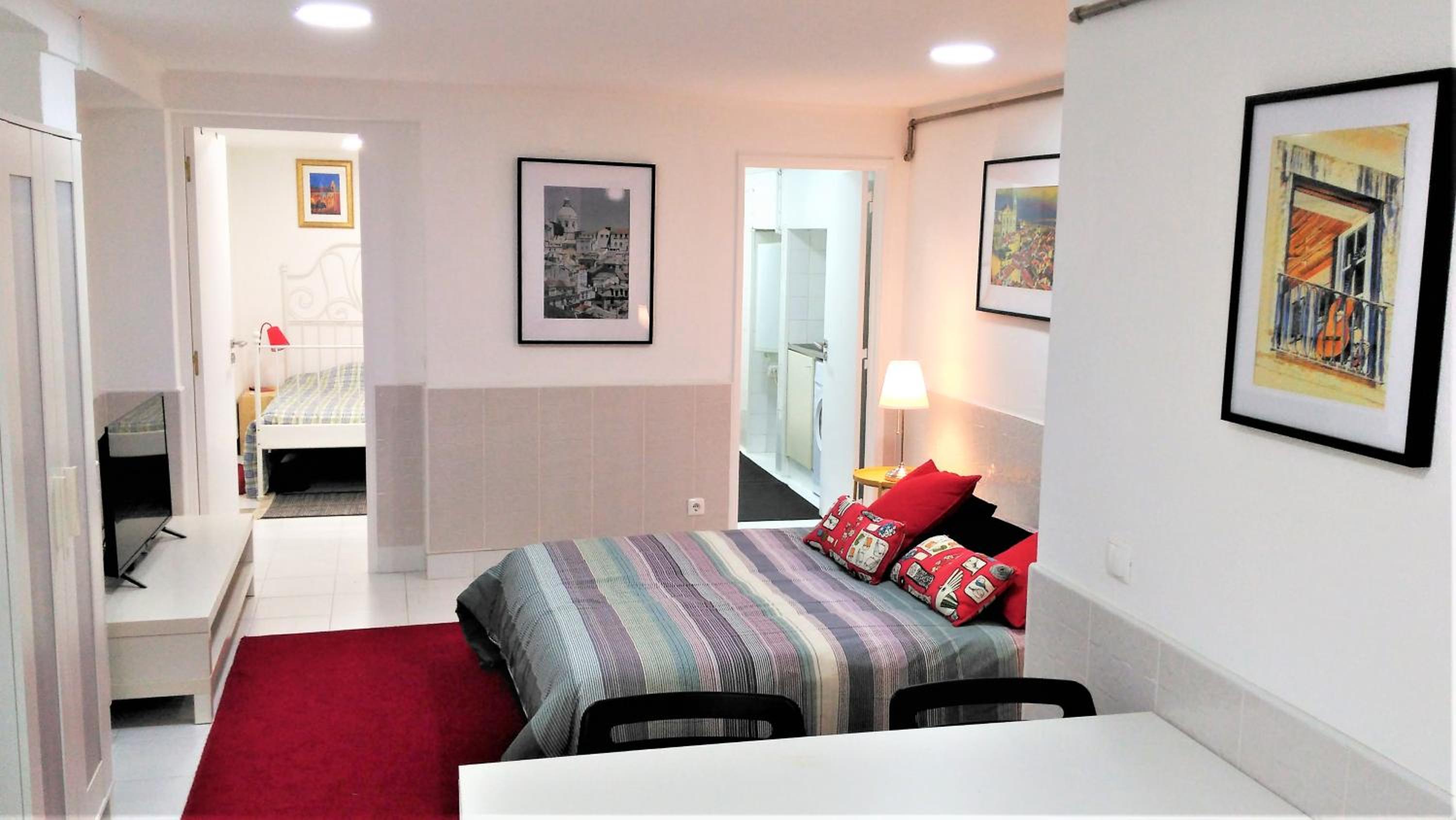 Apartment - Ground Floor - Photo 2