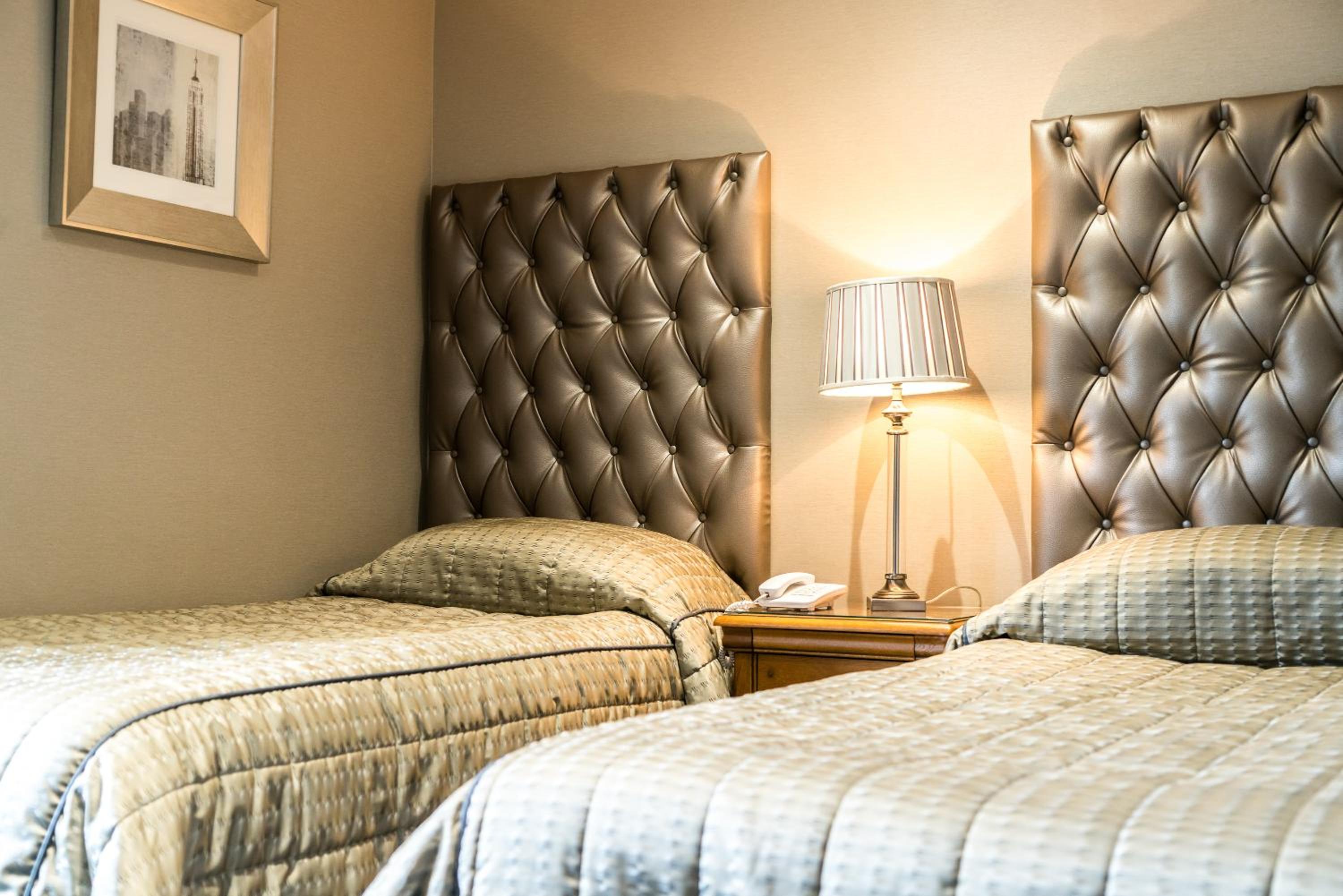 Twin Room - Photo 2