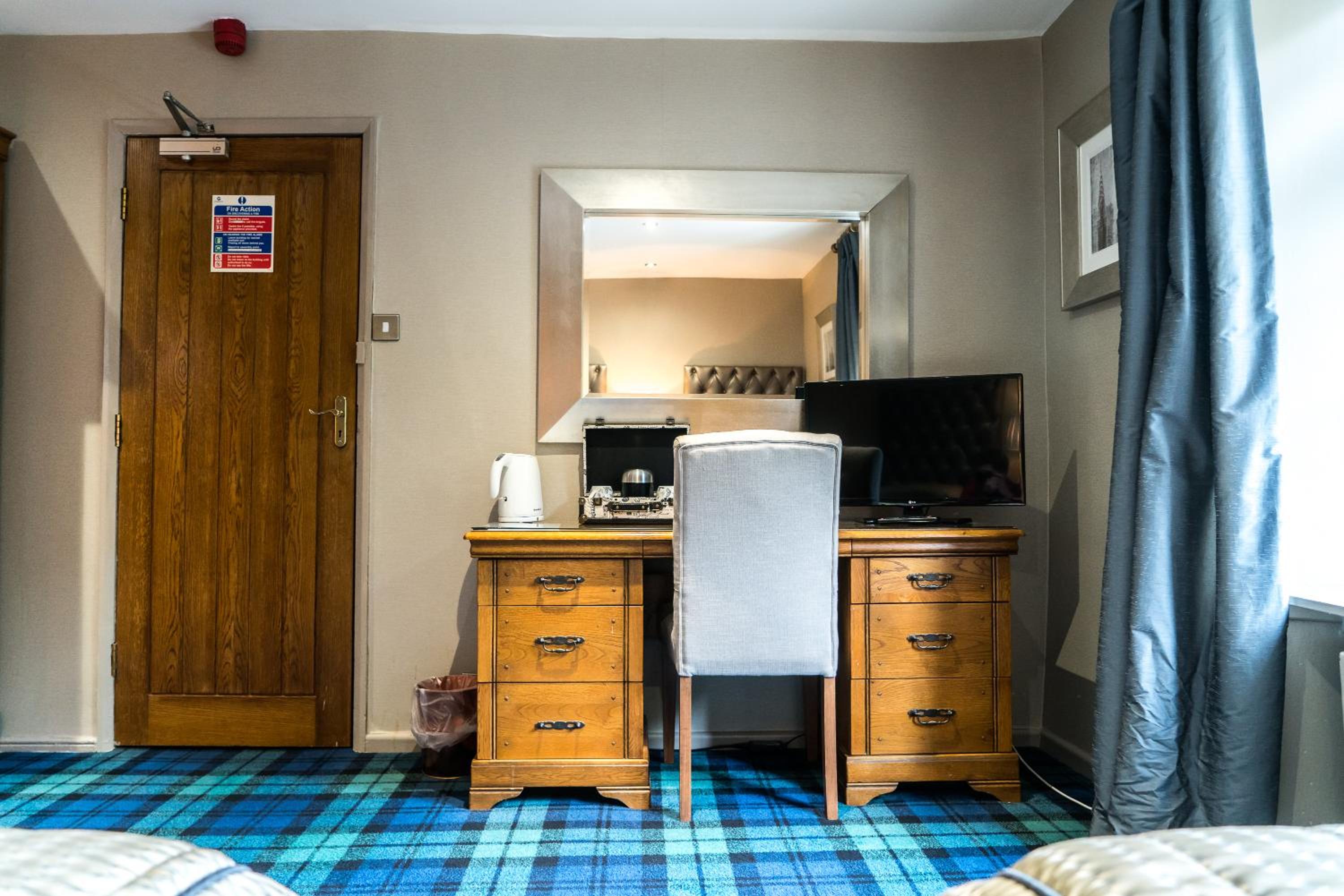 Twin Room - Photo 1