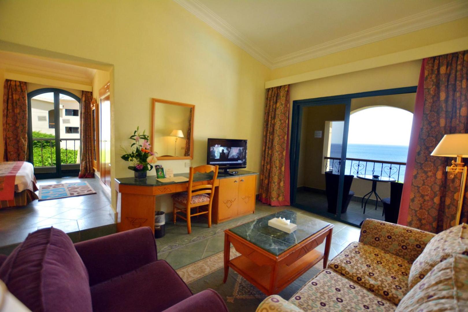 Junior Suite (Non Smoking) photo 3