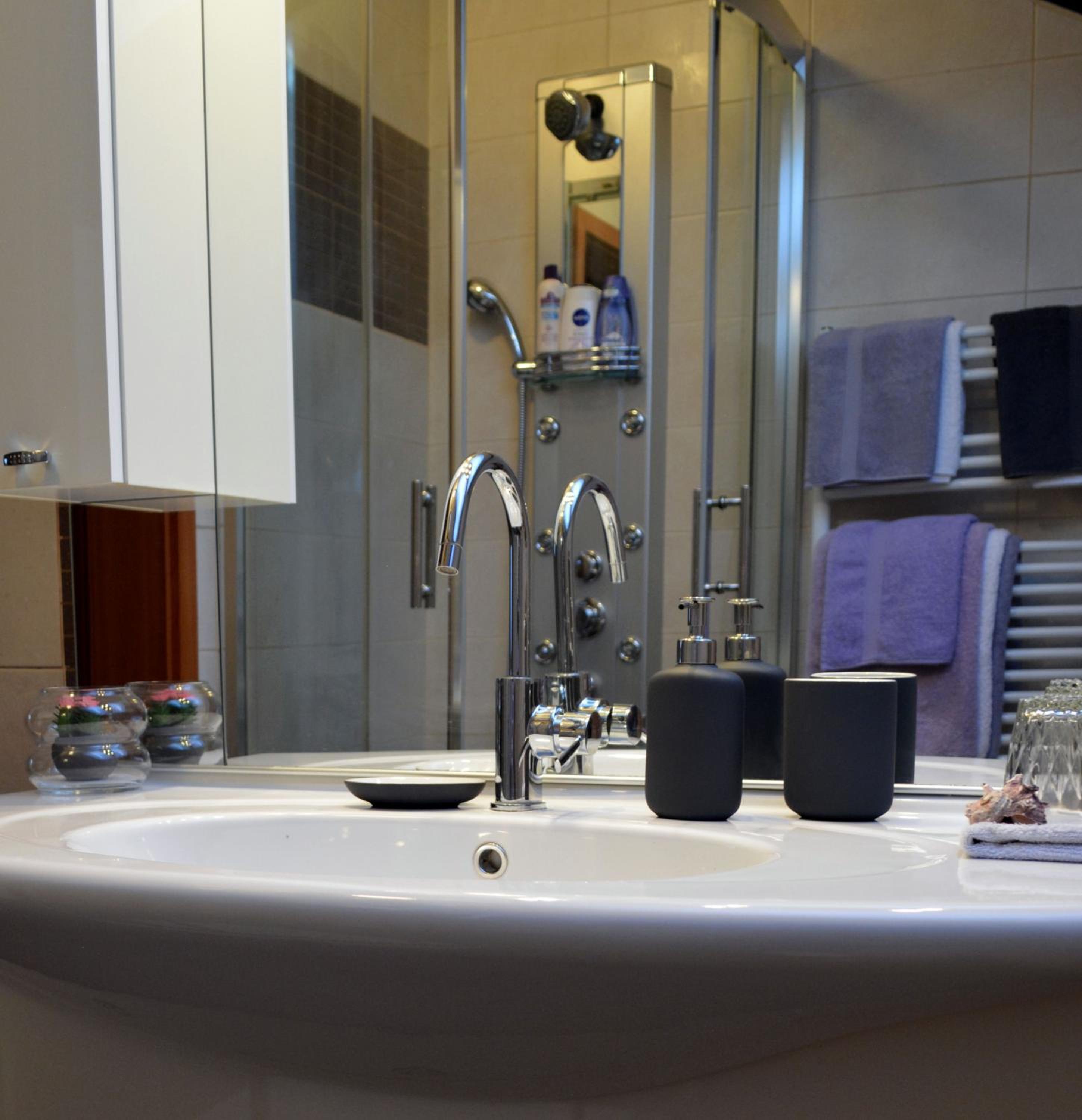 Two-Bedroom Apartment - Photo 13