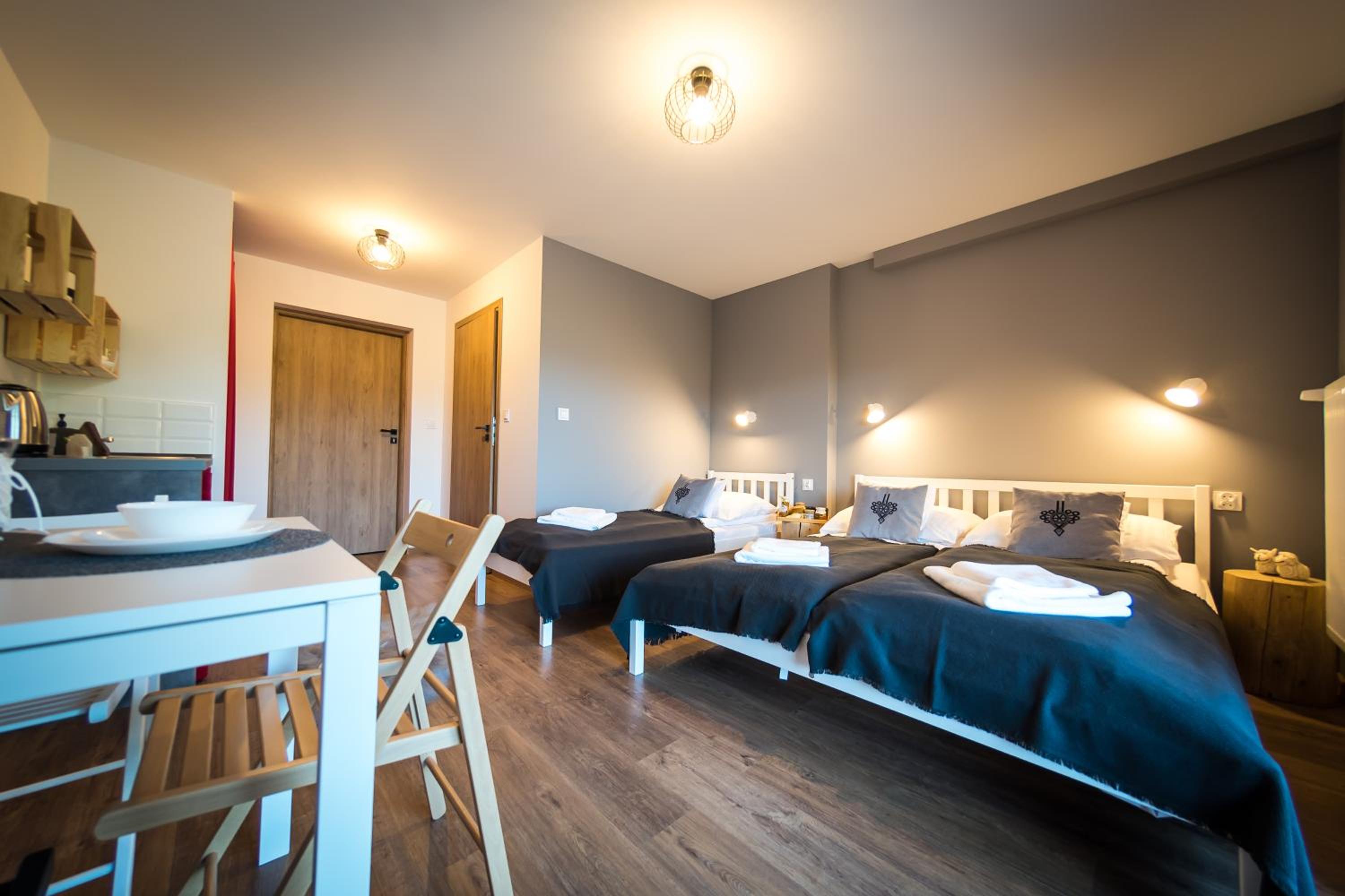 Quadruple Room with Mountain View photo 1