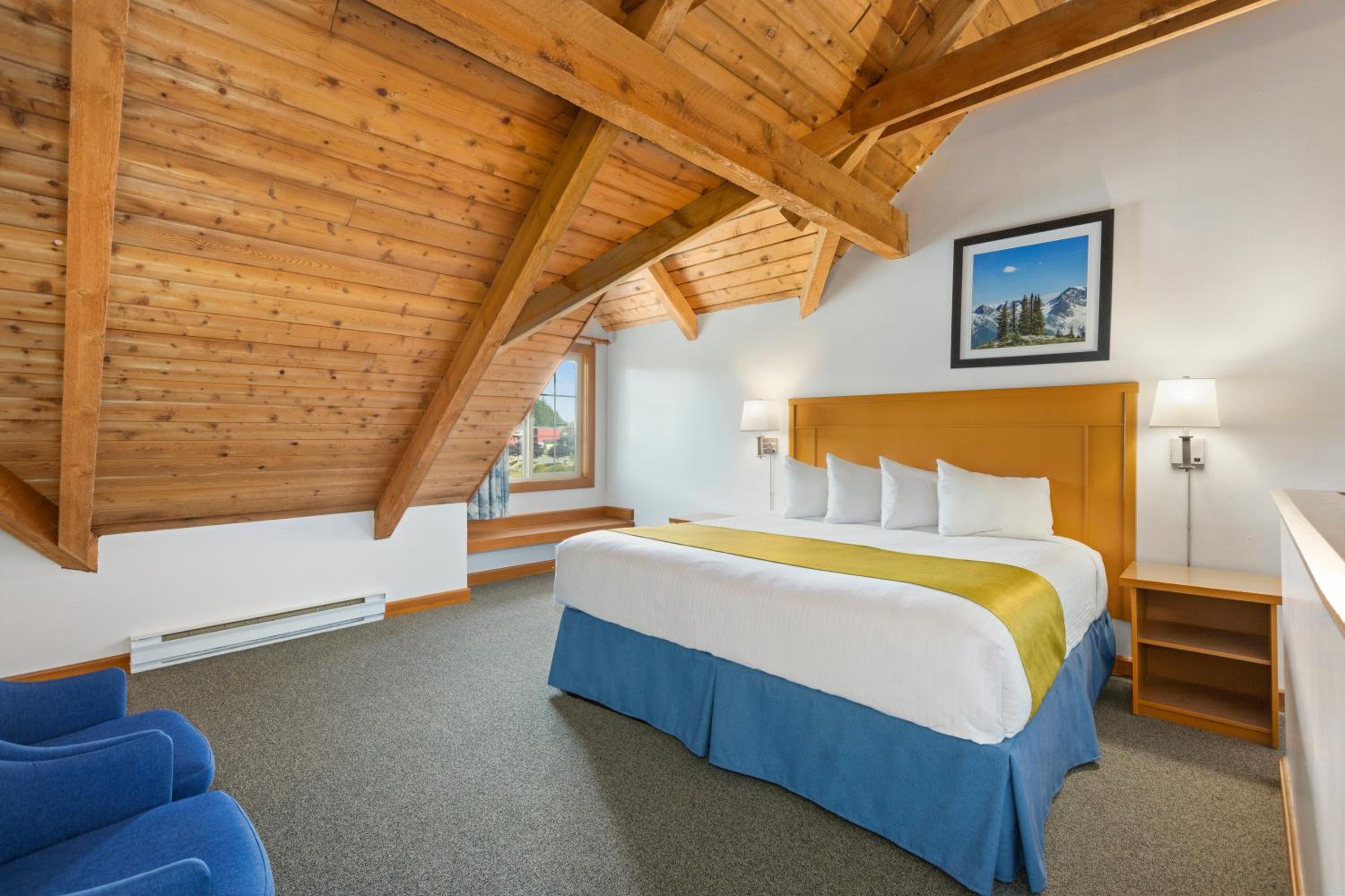 Executive Loft - Photo 13