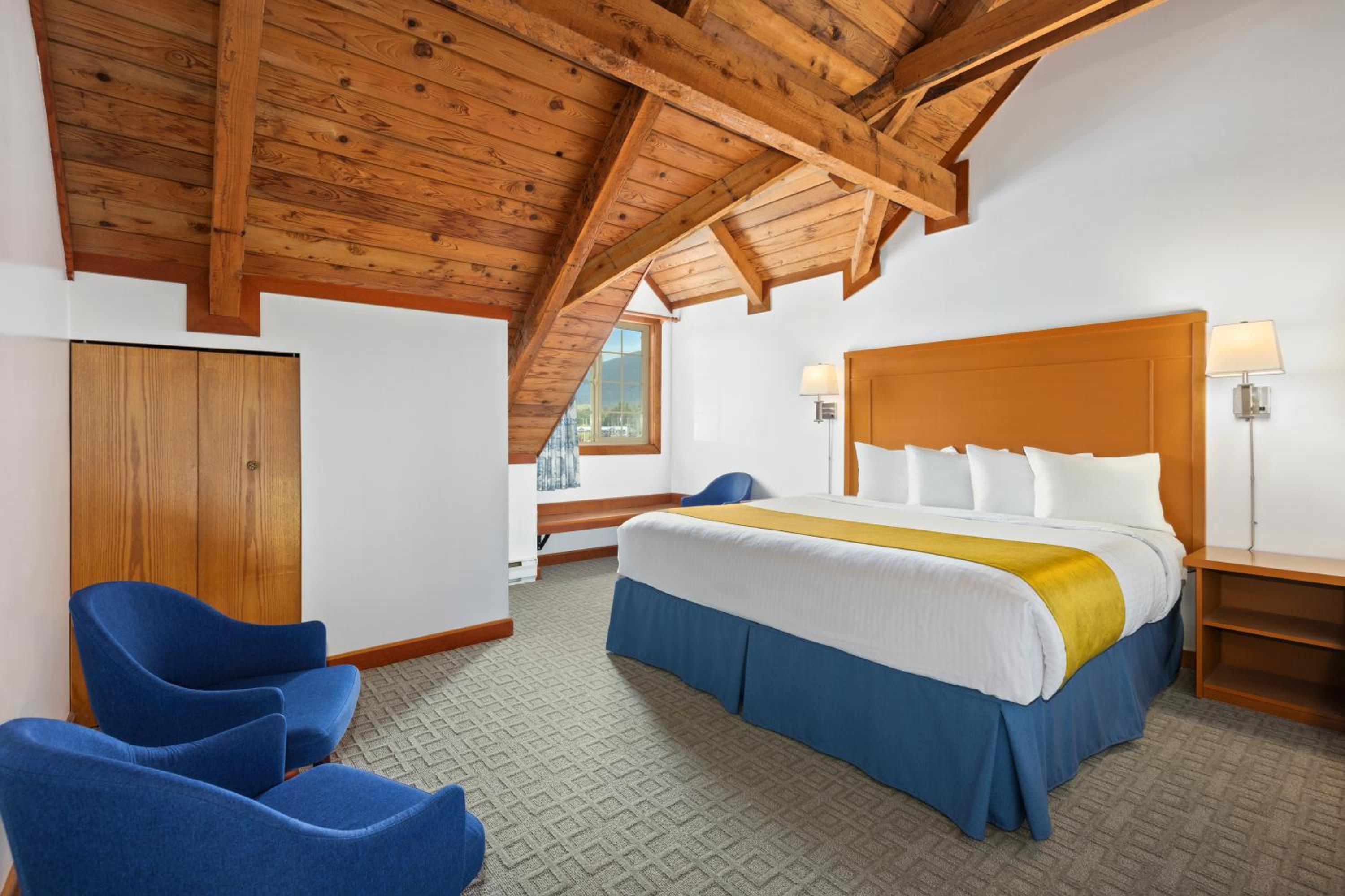 Executive Loft - Photo 6