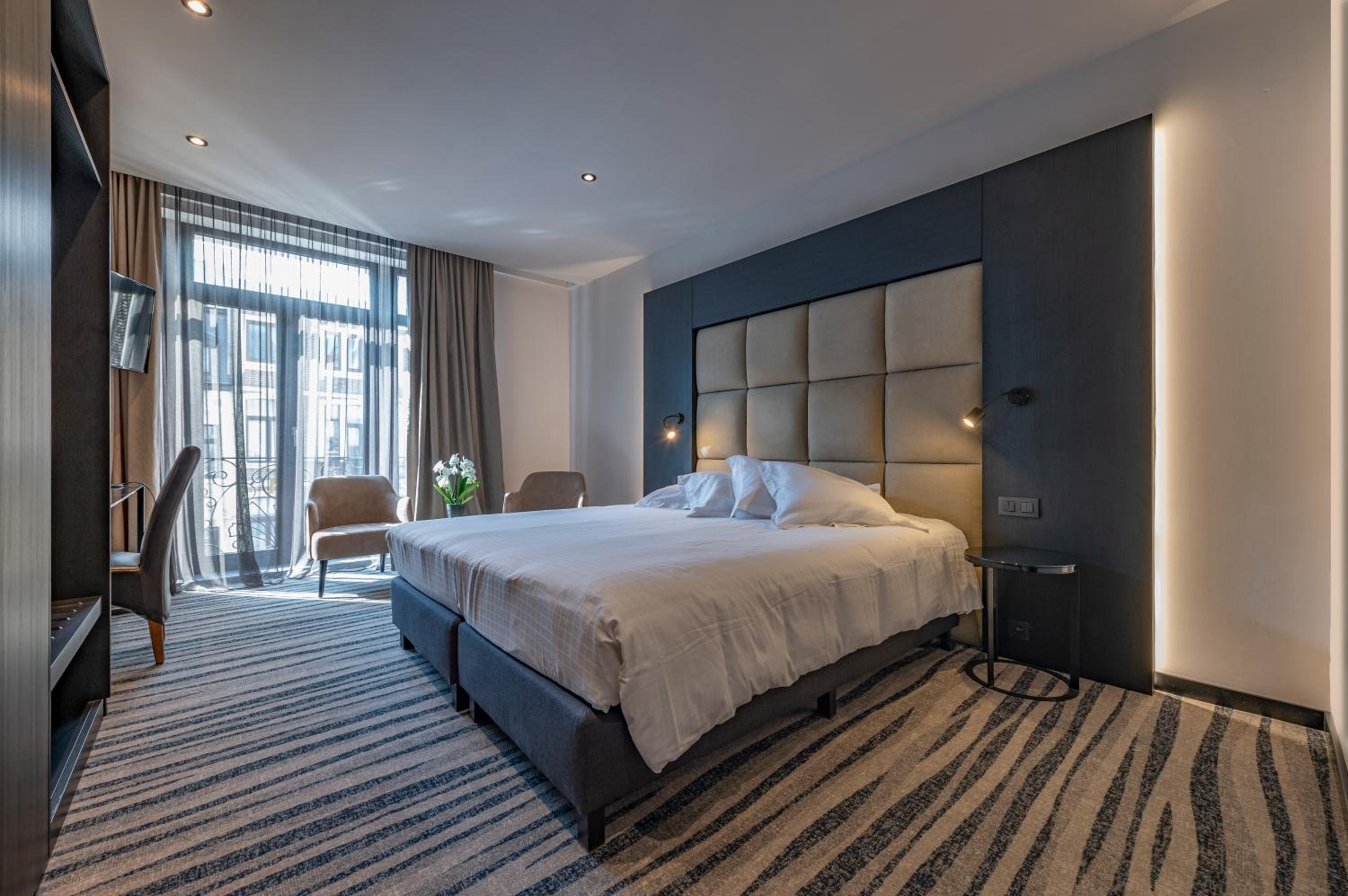 Superior Queen Room With Balcony - Photo 1