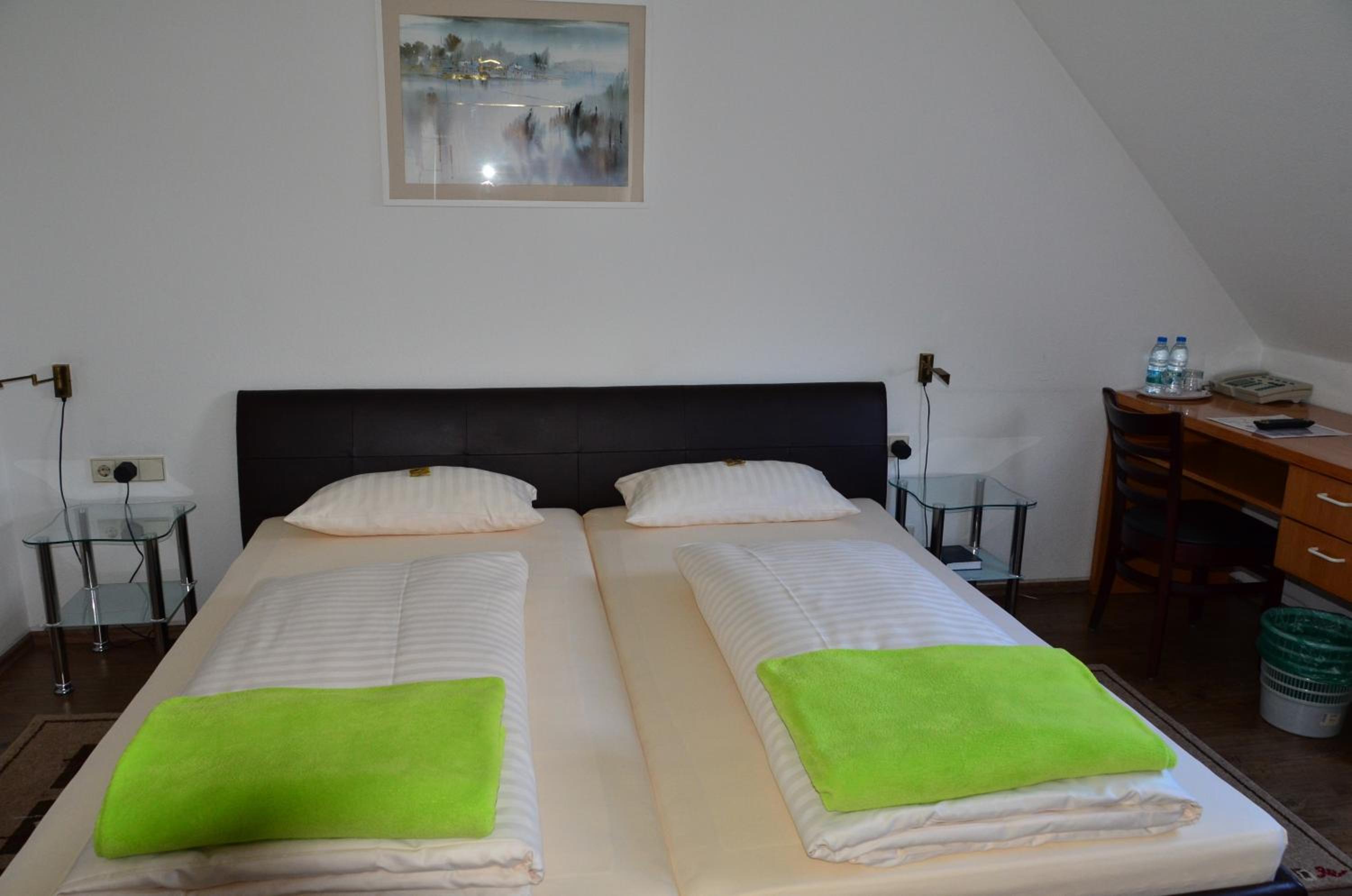 Double Room - Photo 3