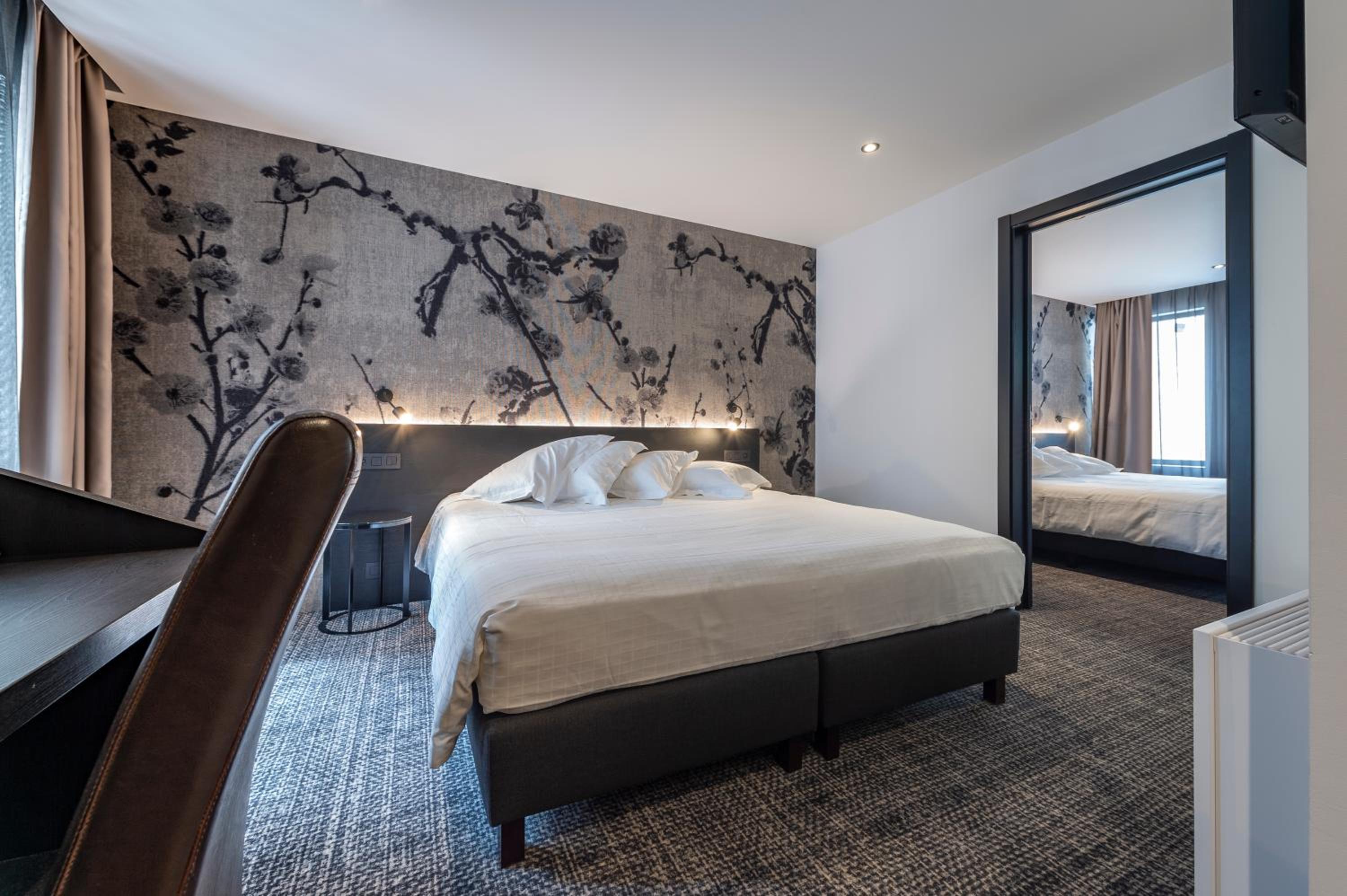 Superior Queen Room with Two Queen Beds - Photo 1