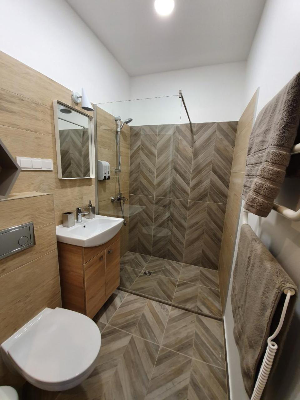 Studio Apartment - Photo 3