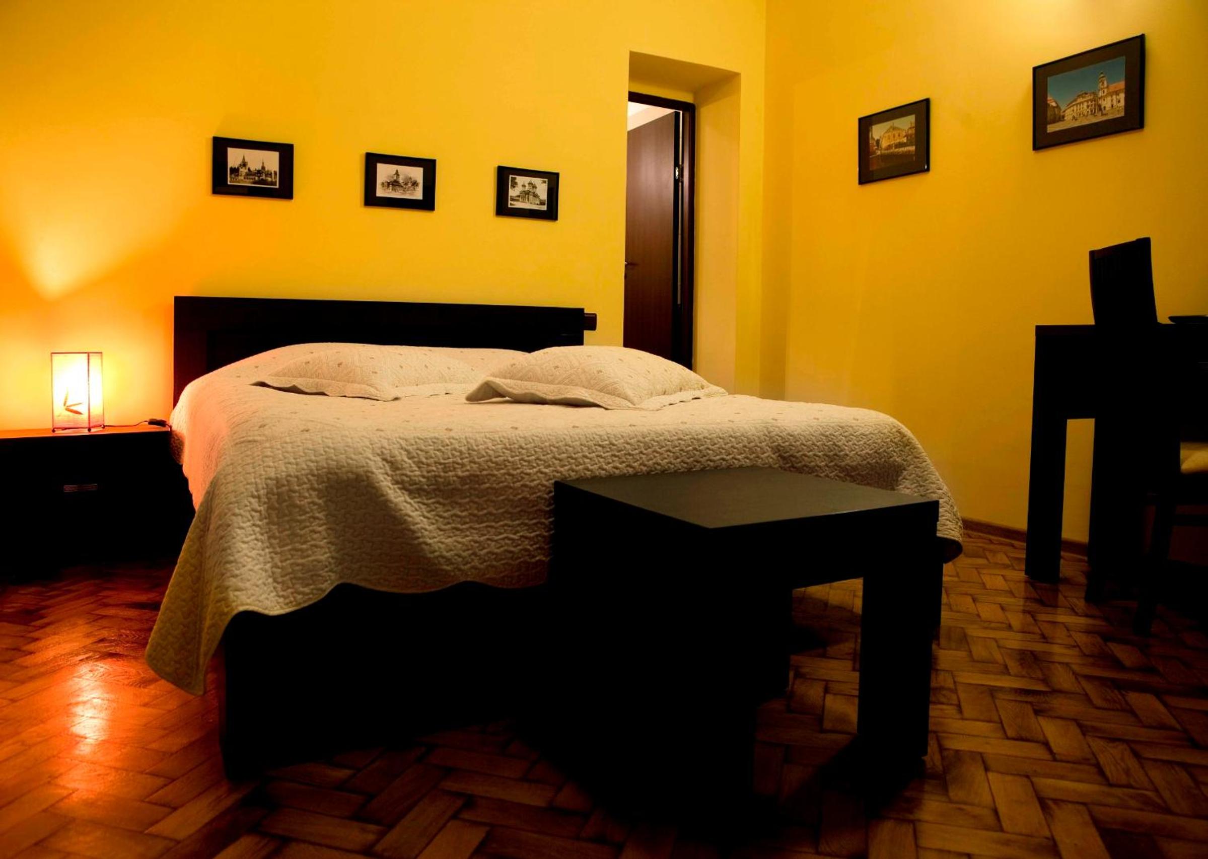 Double or Twin Room - Photo 12