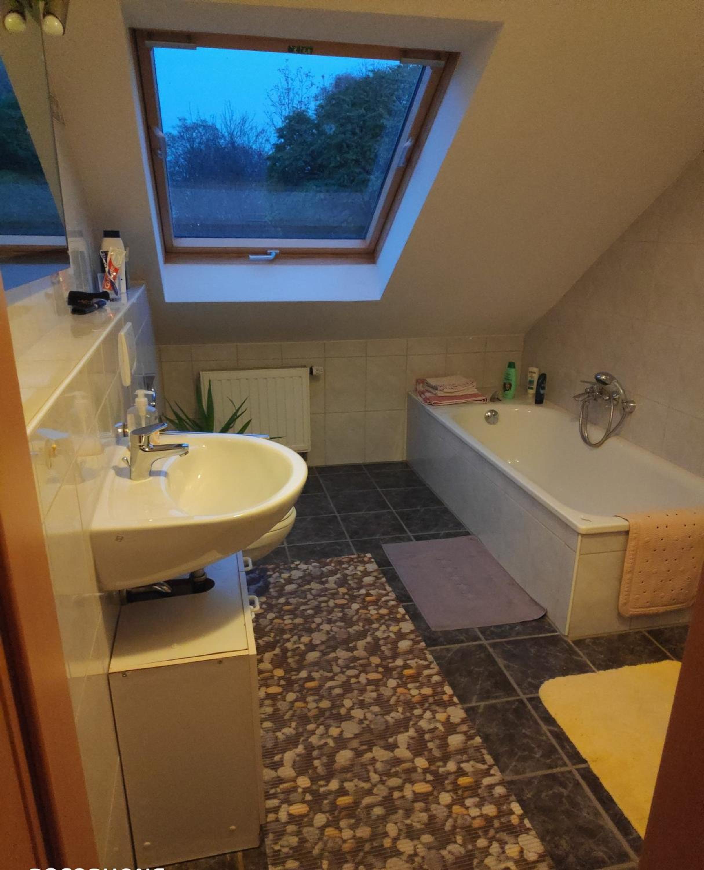Deluxe Double Room With Bath photo 3