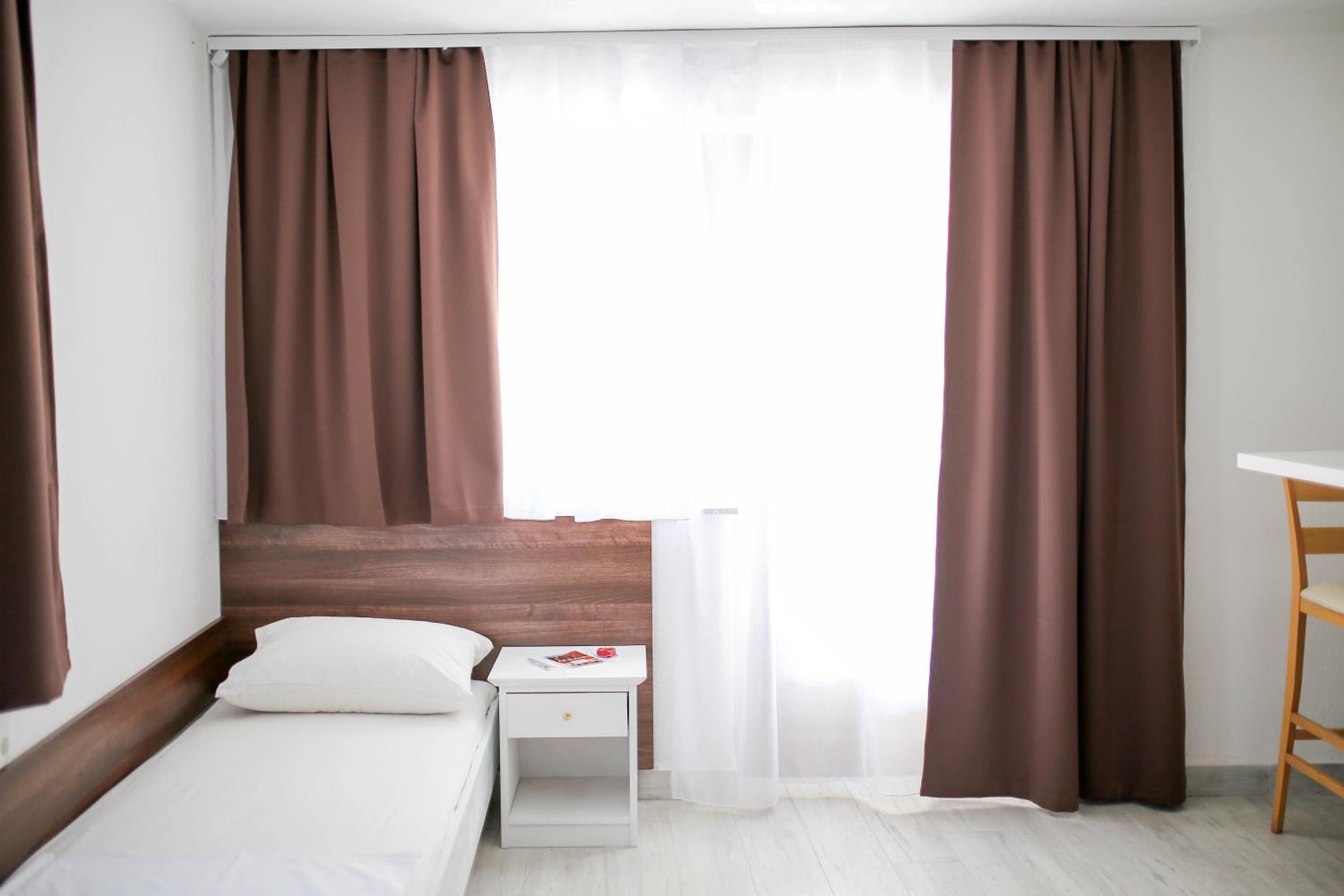 Studio Apartment - Photo 11