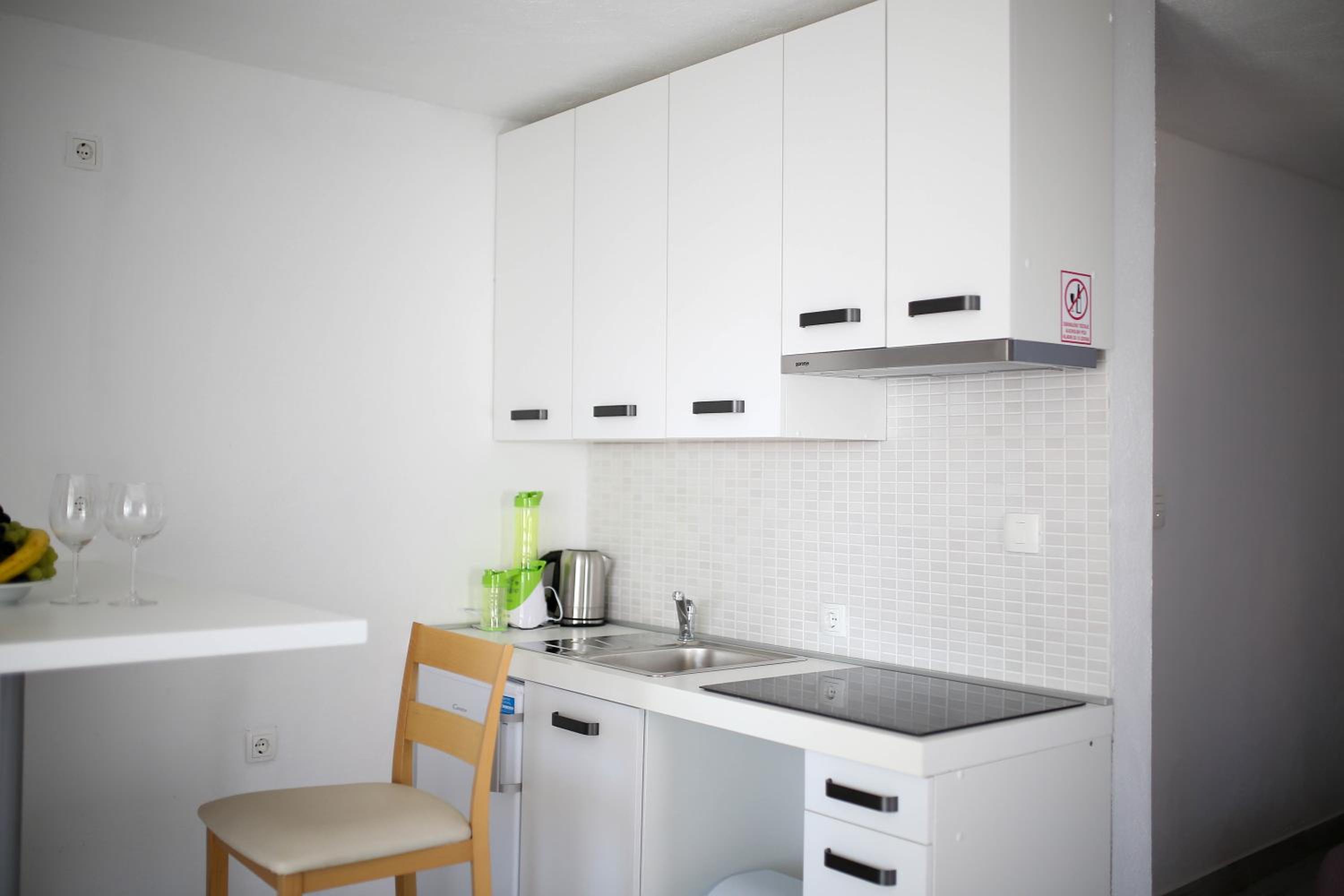Studio Apartment - Photo 38