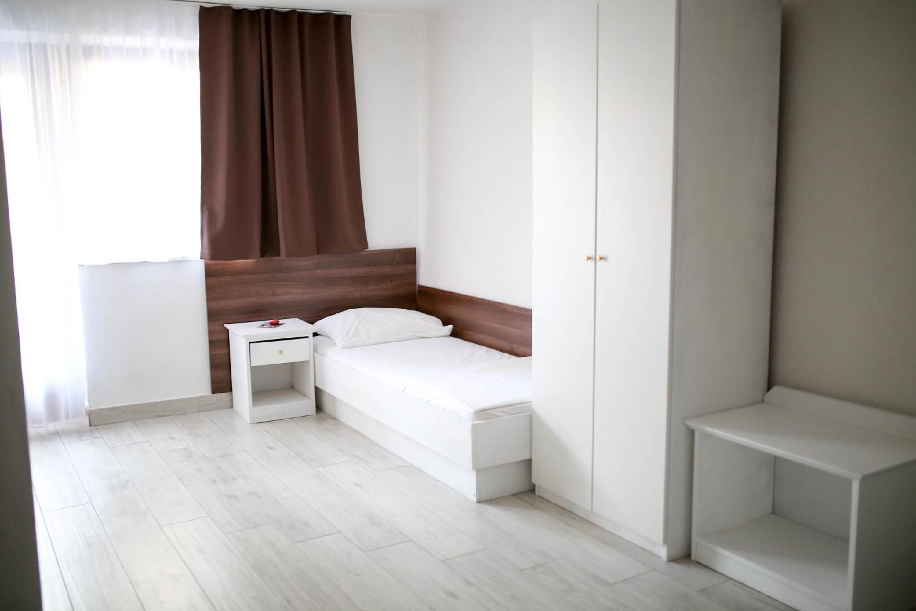 Studio Apartment - Photo 5