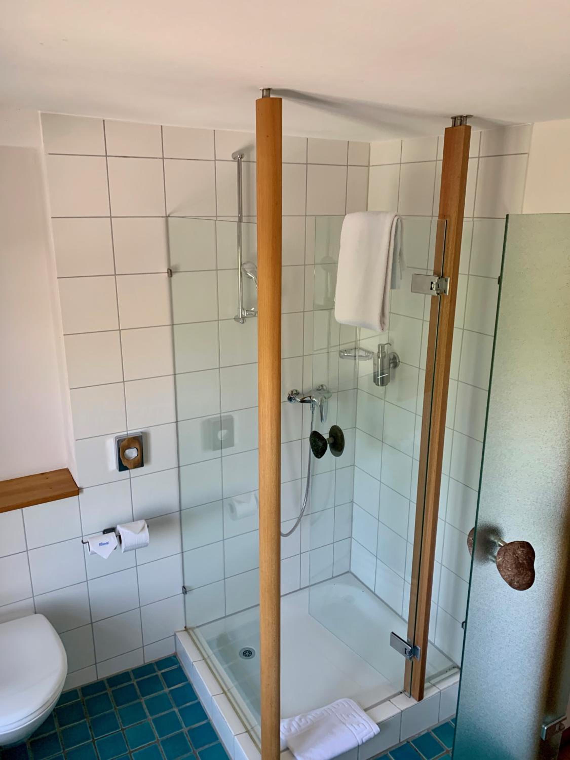 Double Room with Private Bathroom - Photo 5