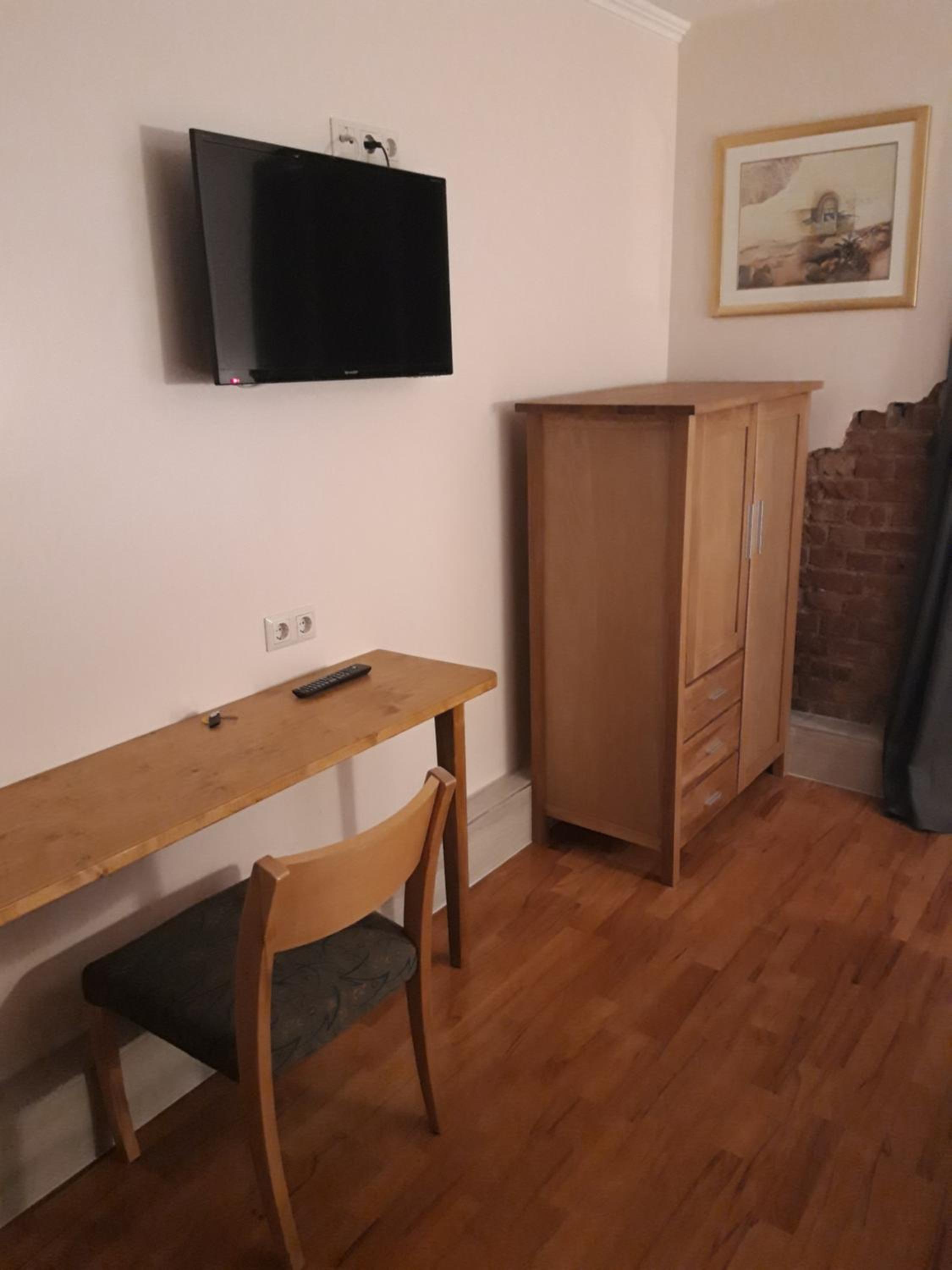 Double or Twin Room photo 2