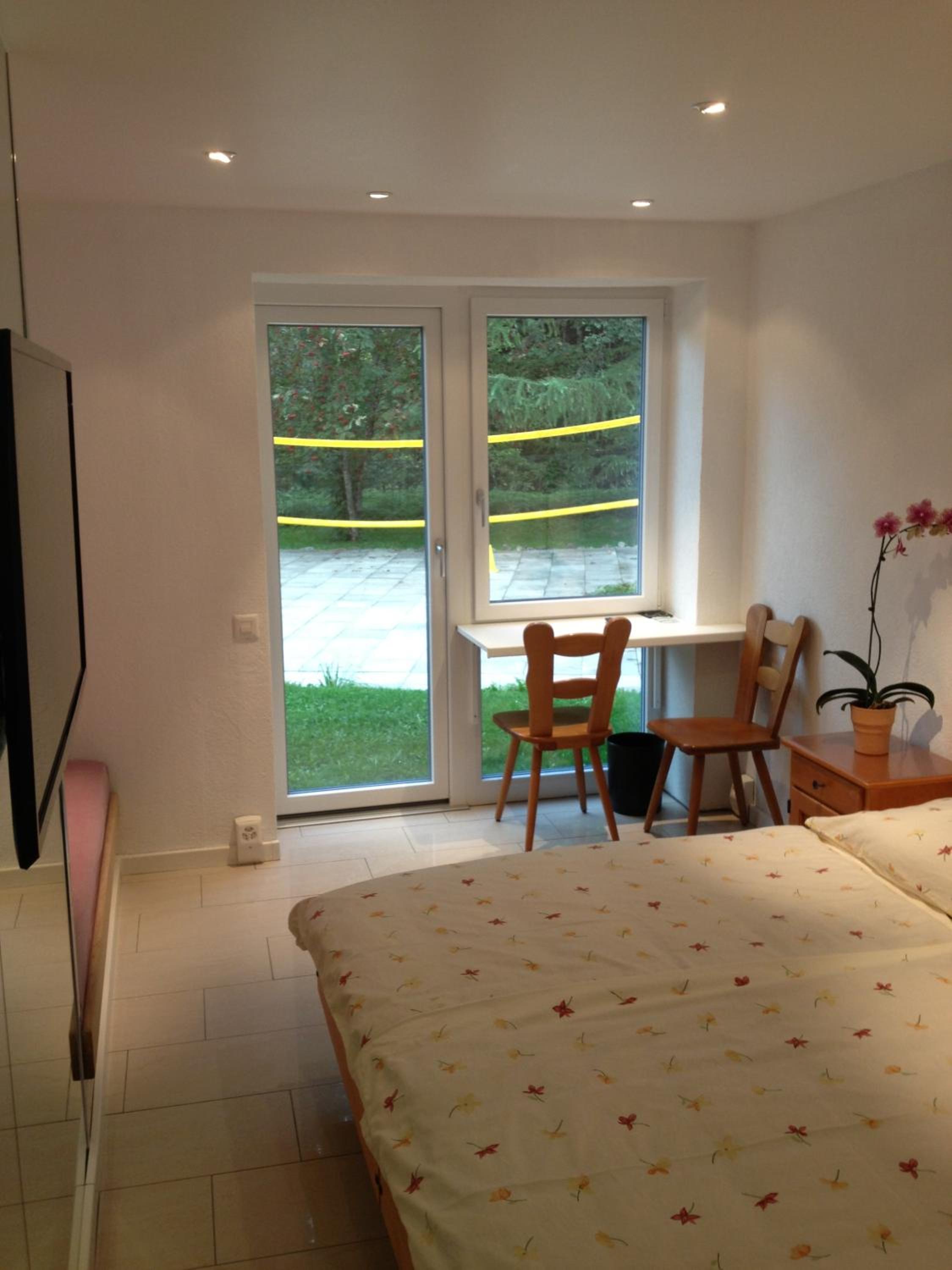 Double Room with Private Bathroom - Photo 7
