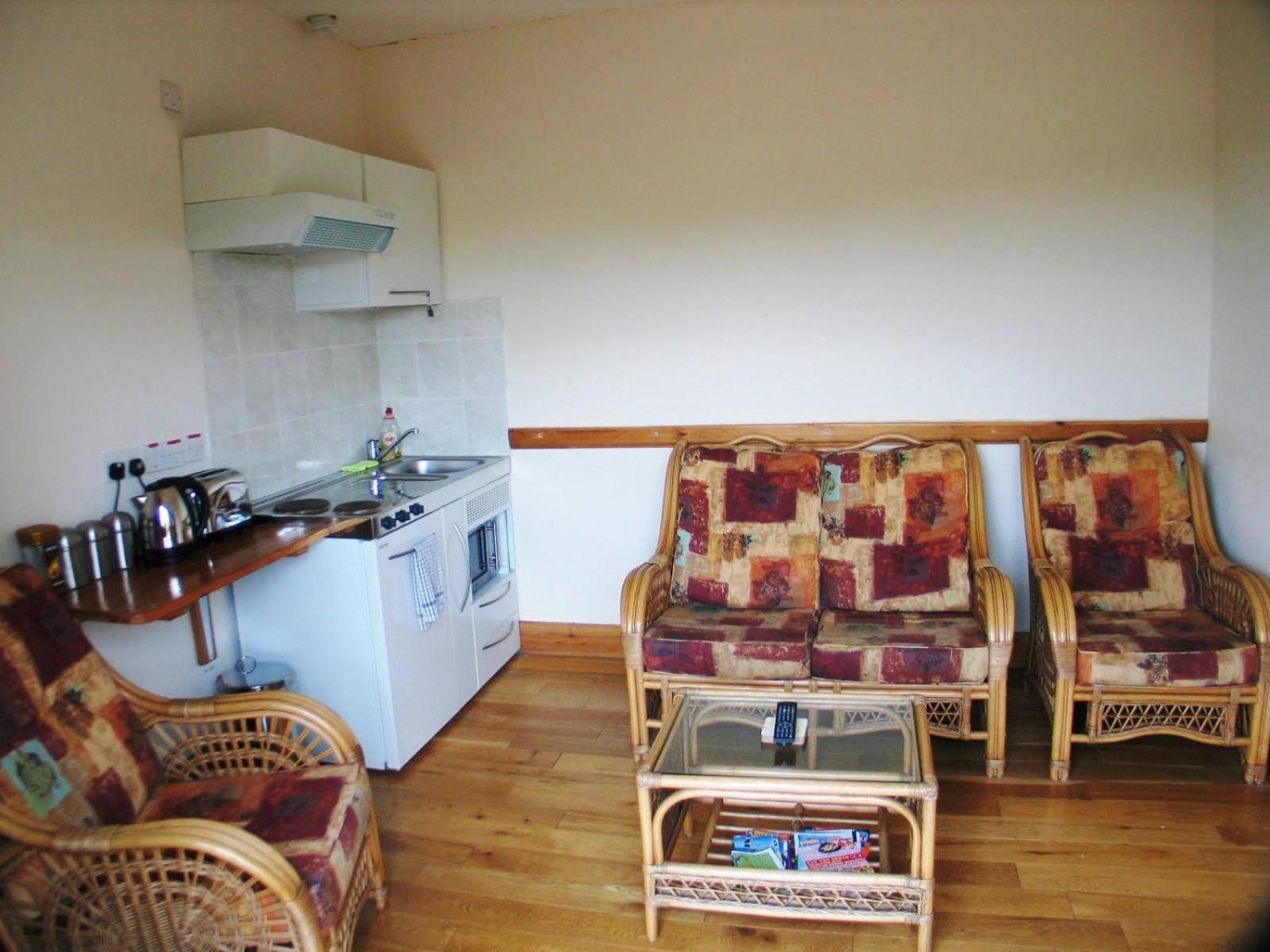 Studio (2 Adults + 2 Children) photo 2