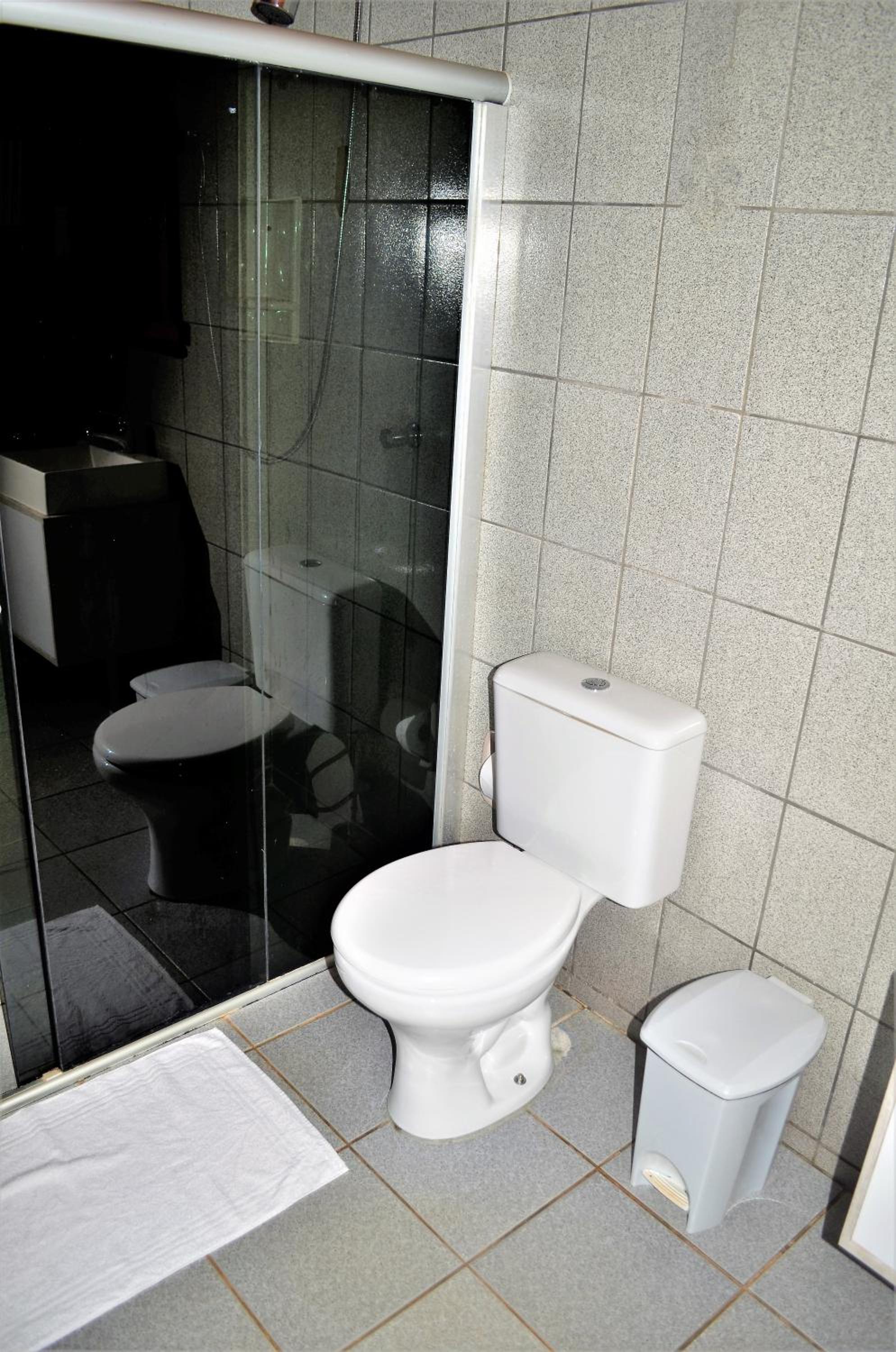 Family Room with Private Bathroom photo 3
