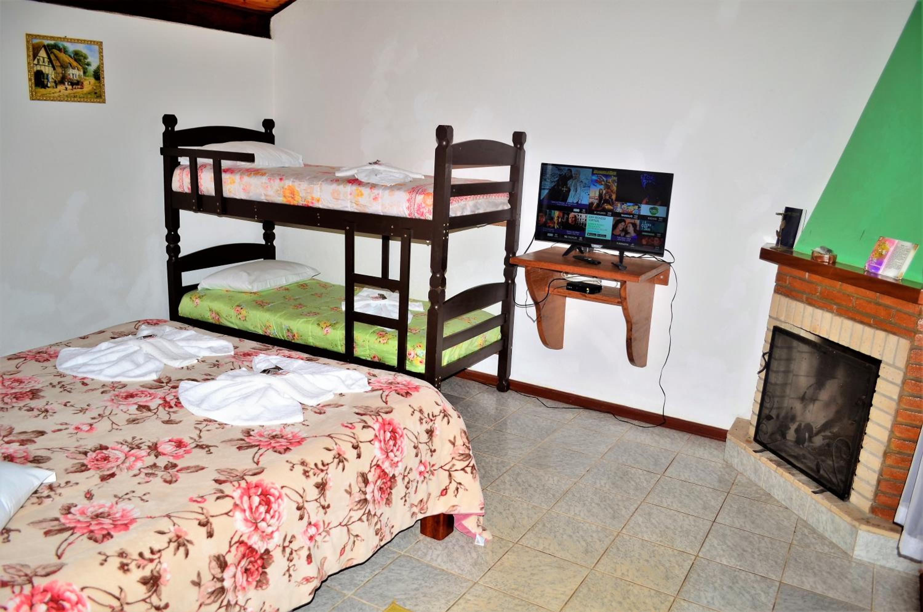 Family Room with Private Bathroom photo 1
