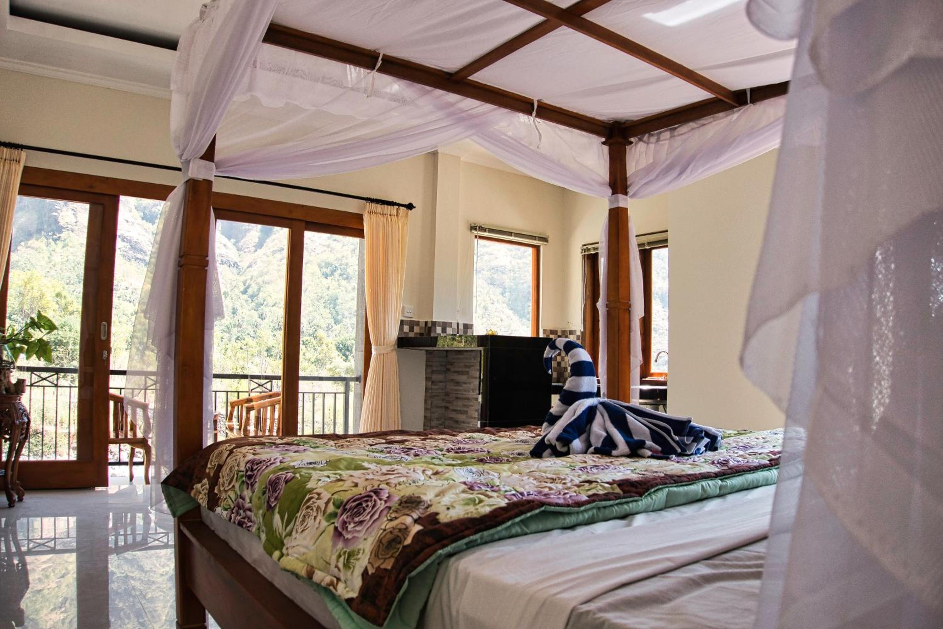 Double Room with Mountain View - Photo 8