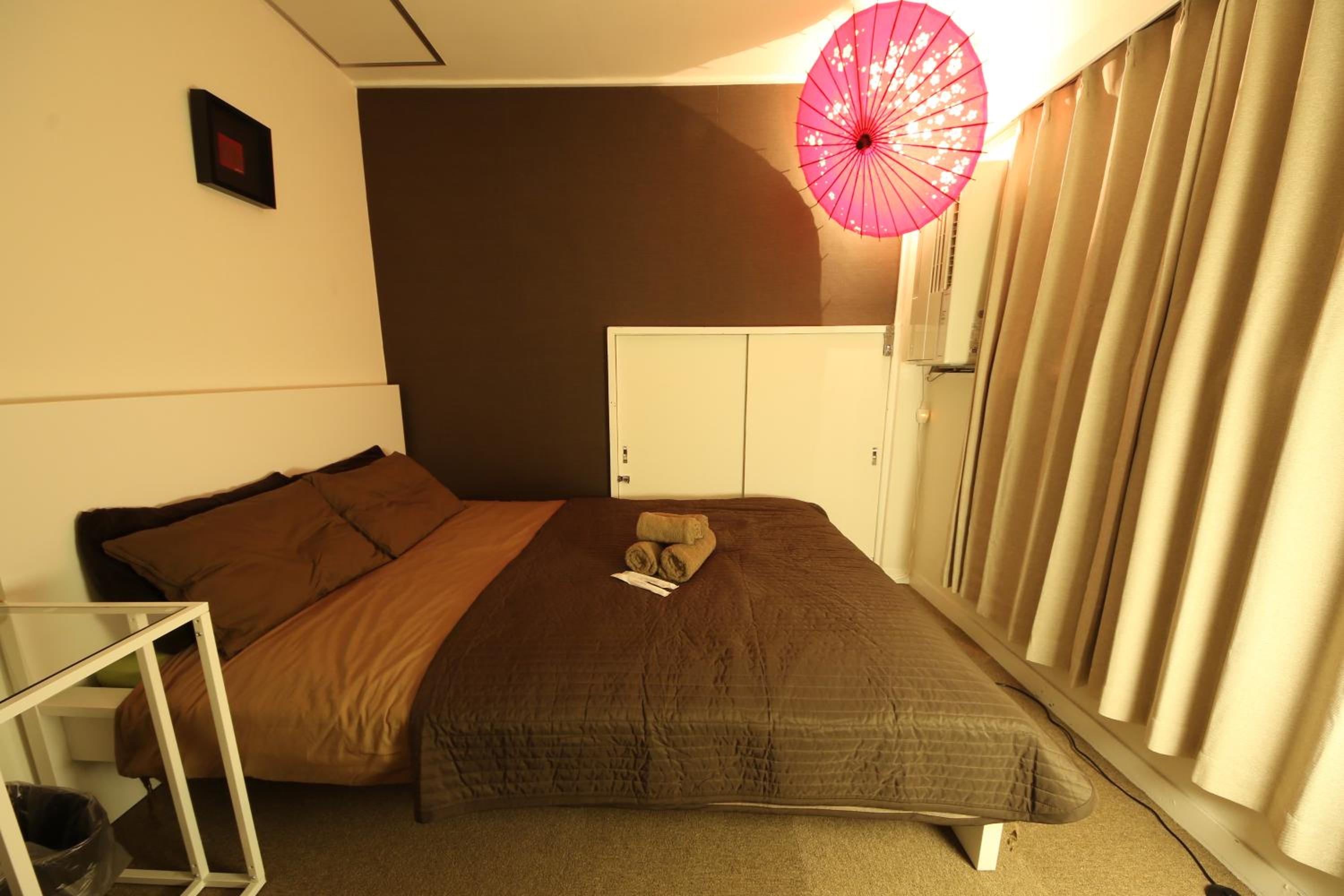 Apartment photo 2