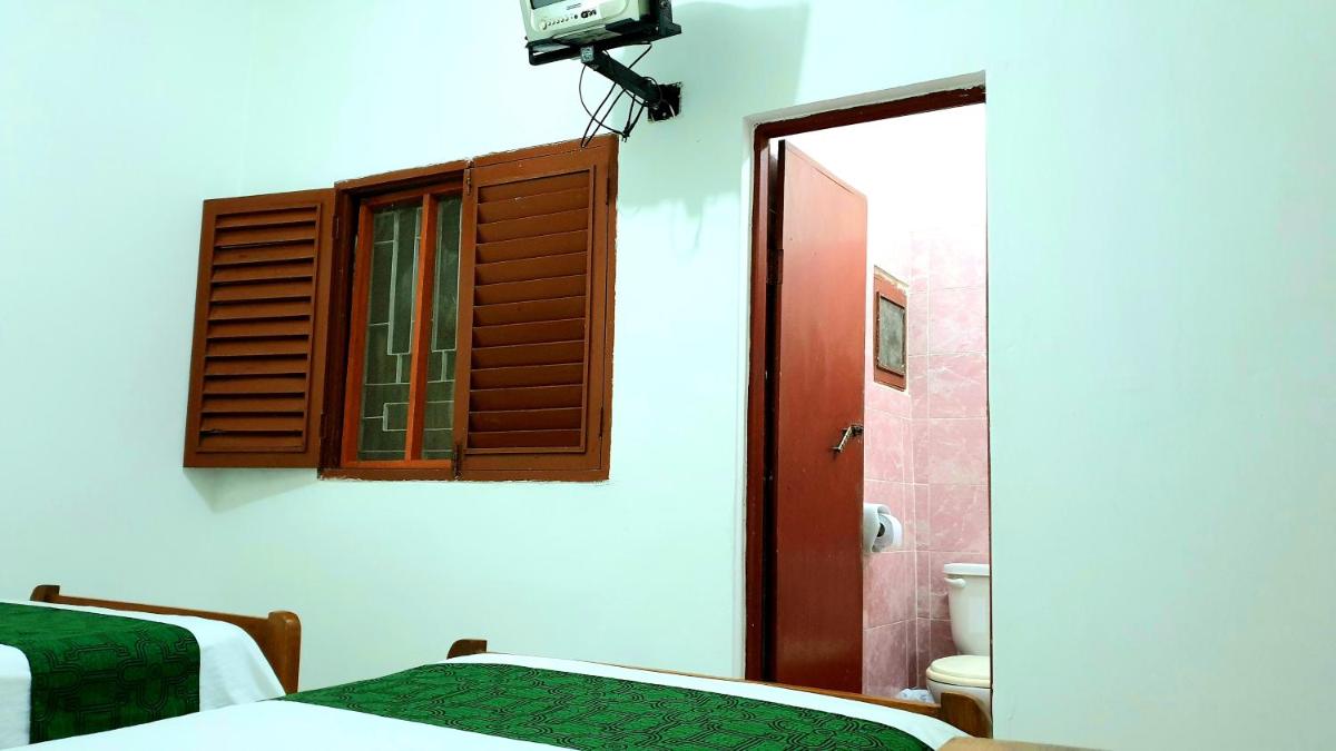 Standard Twin Room photo 2