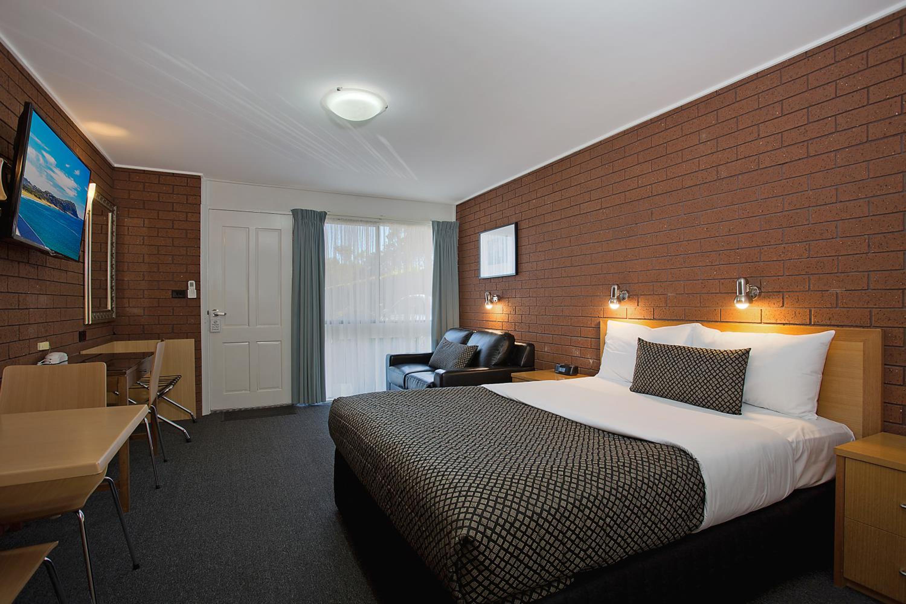 Deluxe Queen Room (Maximum 2 Guests) - Photo 5